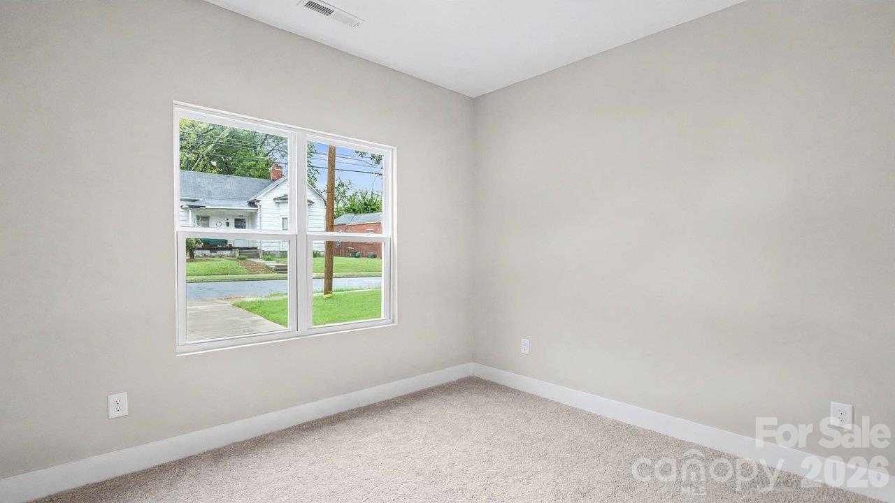 1014 Horah Street Property Photo 13