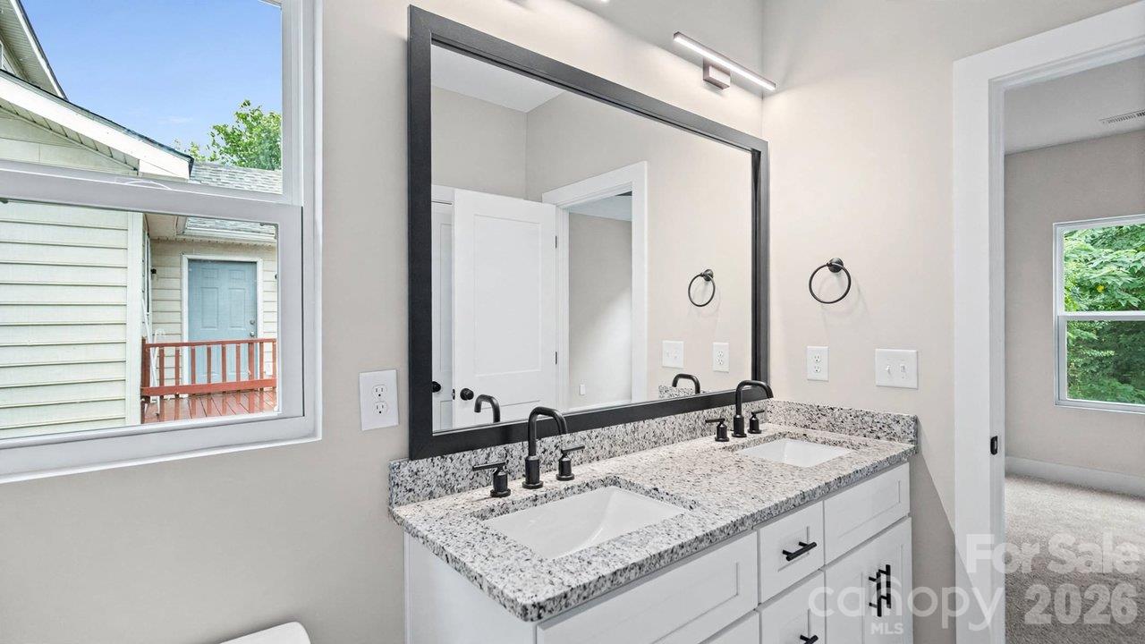 1014 Horah Street Property Photo 21