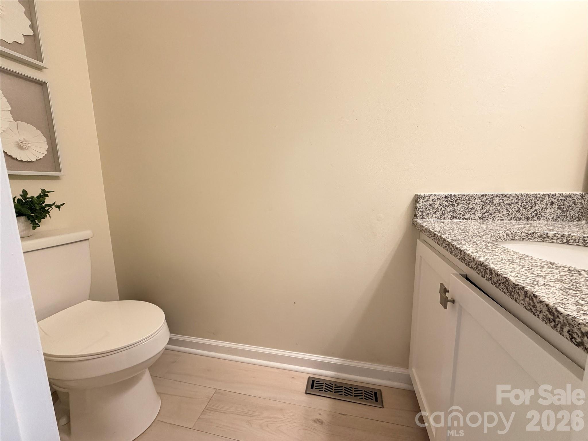 26 11th Avenue Property Photo 33