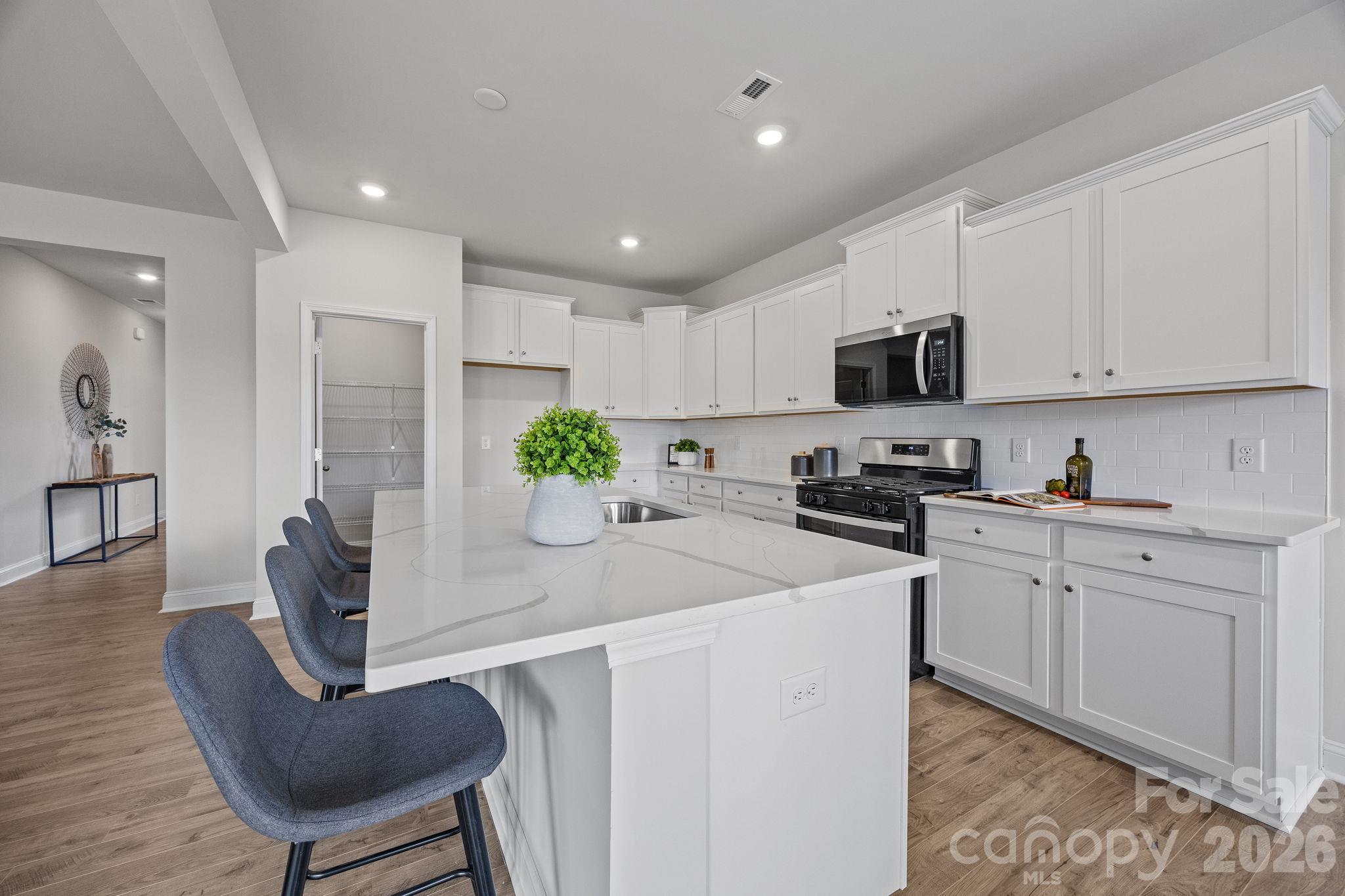5061 Puddle Pond Road Property Photo 9