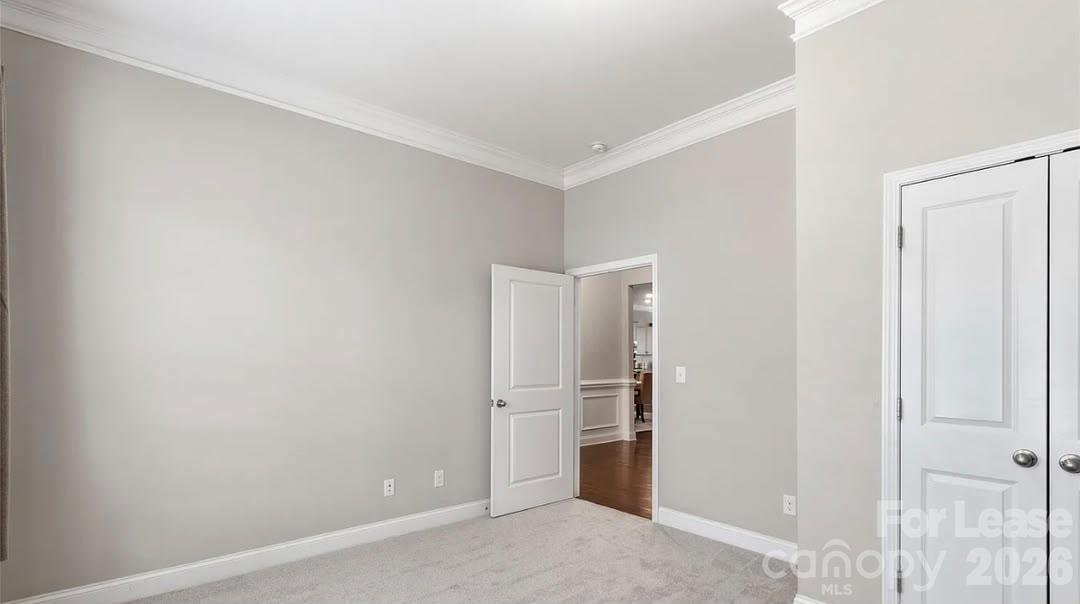 5021 Lydney Lane Property Photo 12