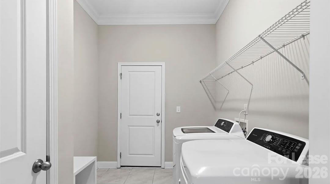 5021 Lydney Lane Property Photo 15