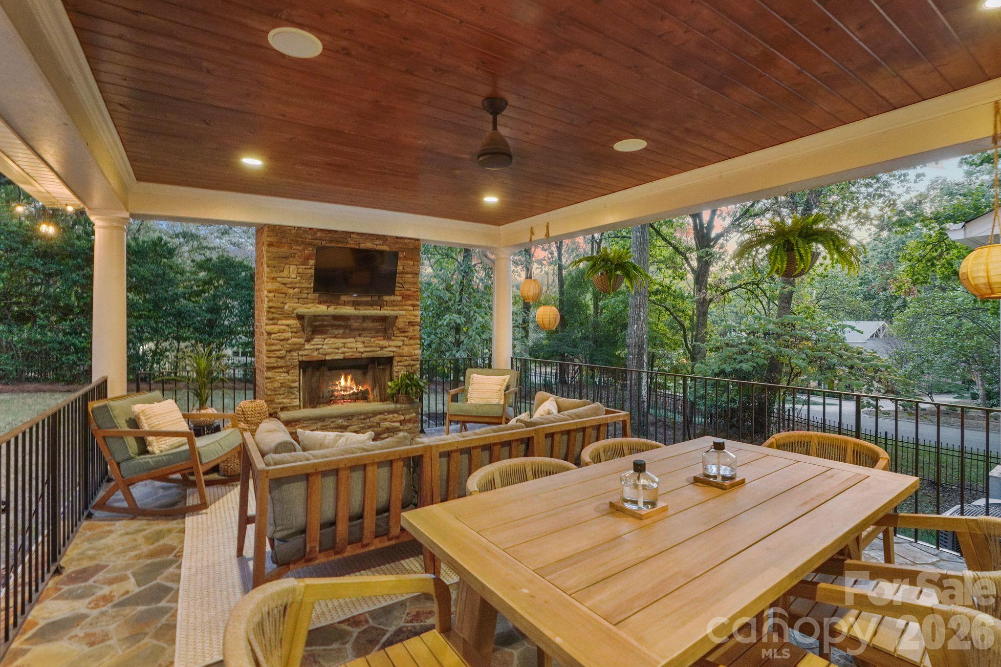 4800 Rockview Court Property Photo 4