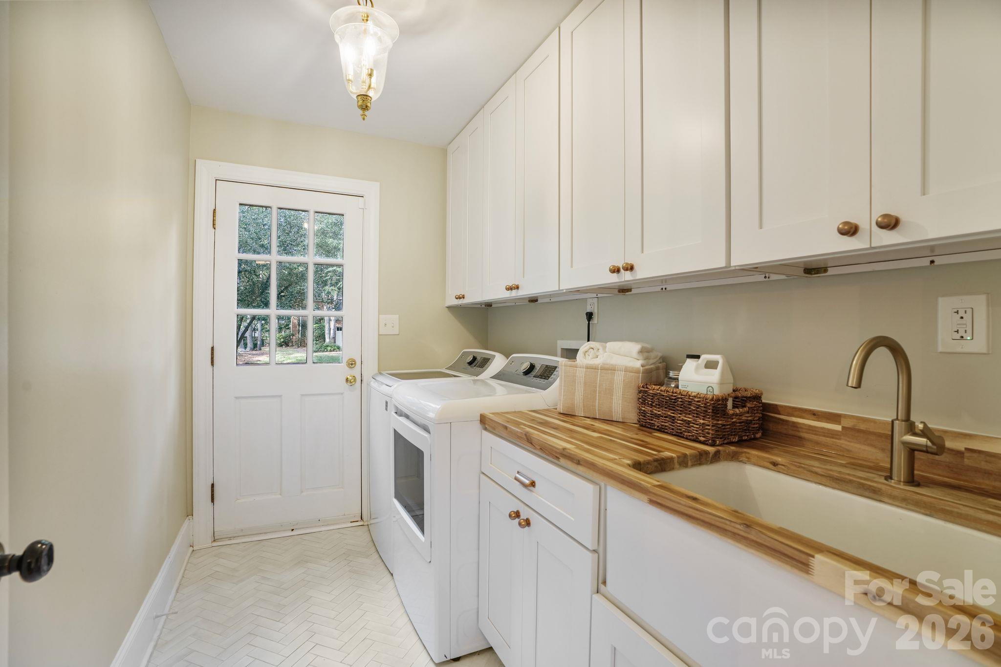 4800 Rockview Court Property Photo 21
