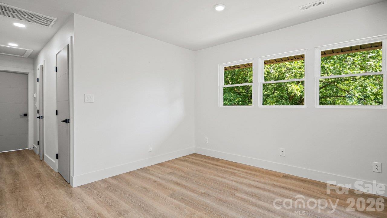 3320 Winterfield Place Property Photo 18