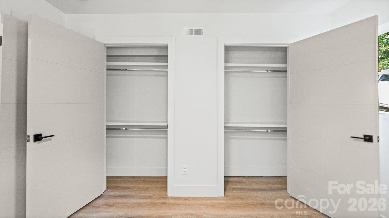 3320 Winterfield Place Property Photo 33