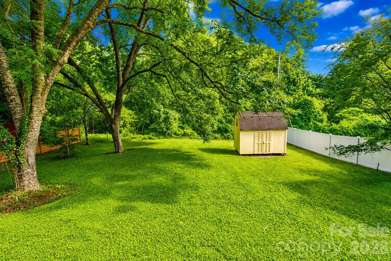3320 Winterfield Place Property Photo 45