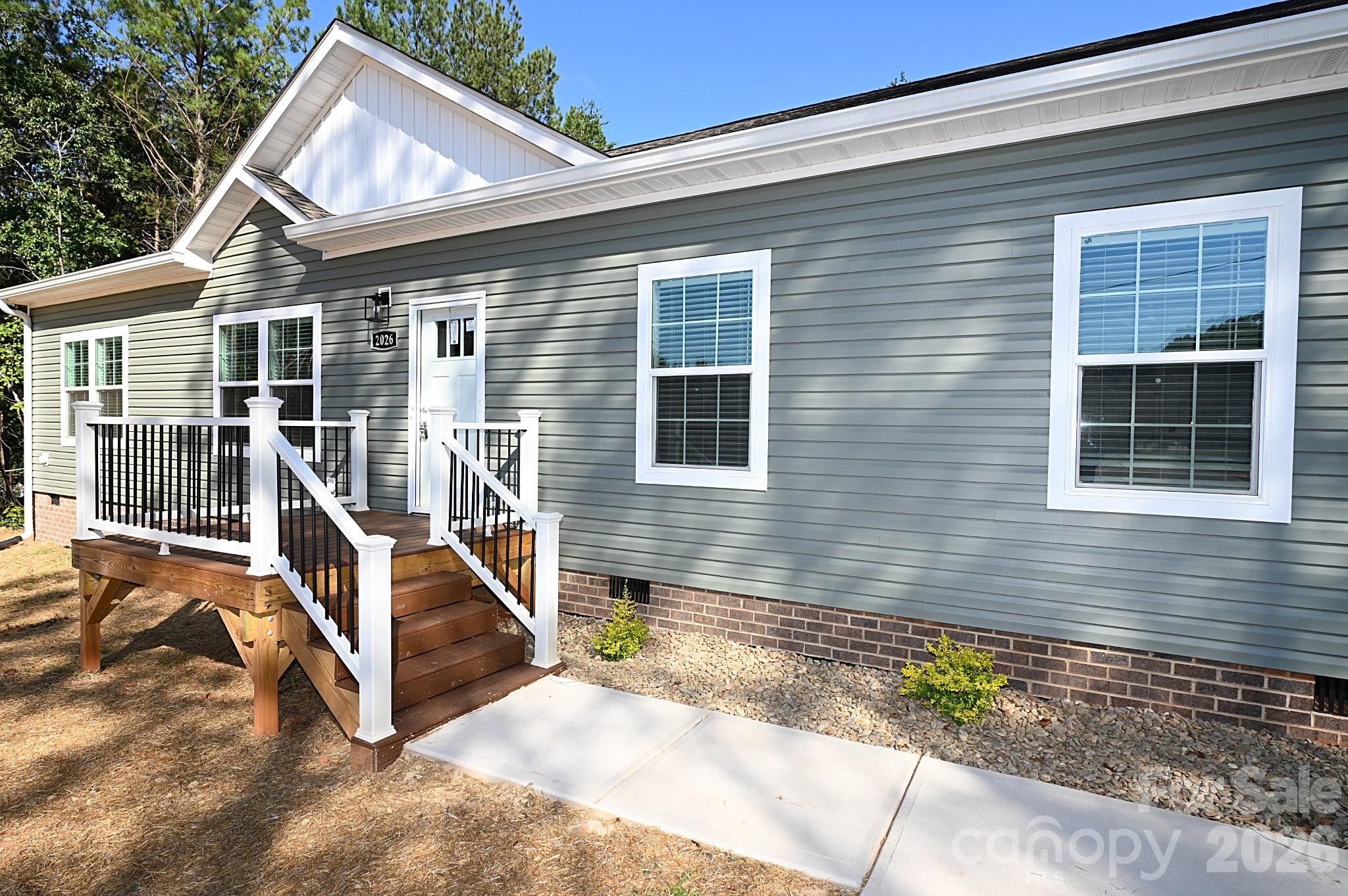 2026 Windigo Street Property Photo 4