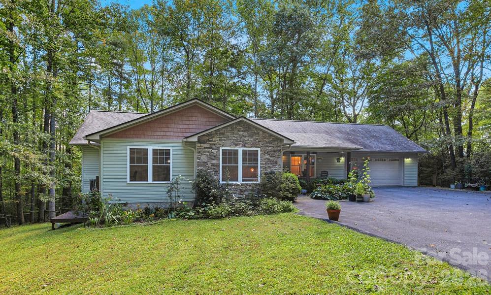 125 Rollins Place Road Property Photo 1