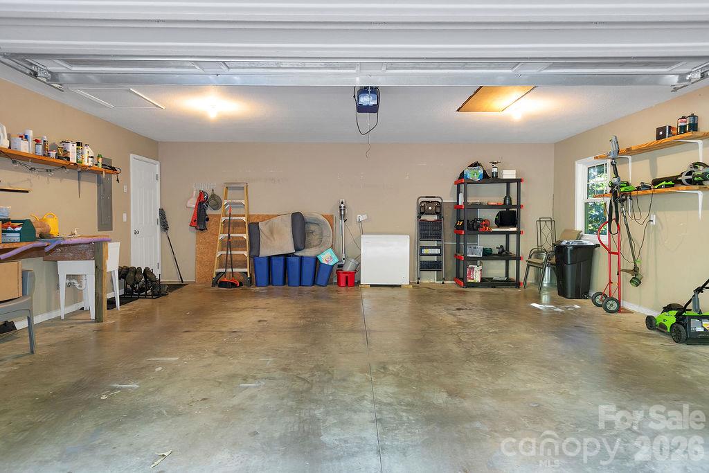125 Rollins Place Road Property Photo 21