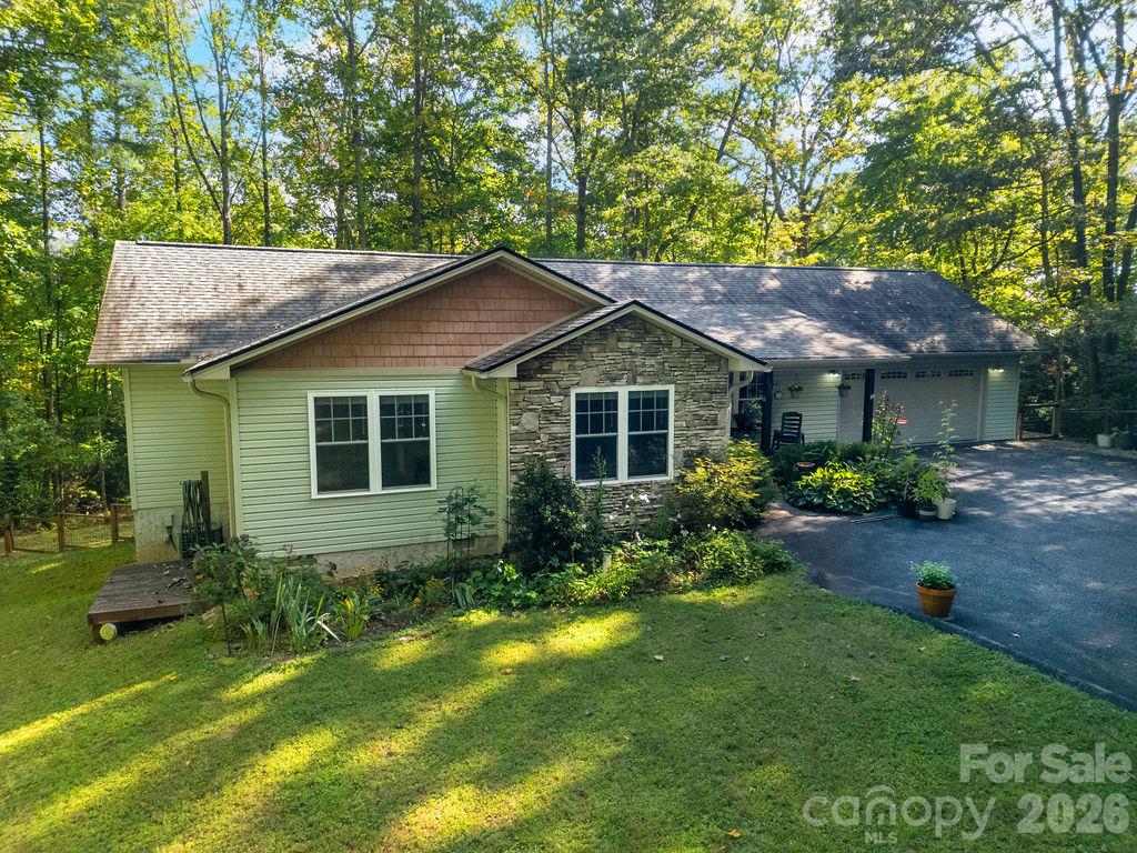 125 Rollins Place Road Property Photo 28