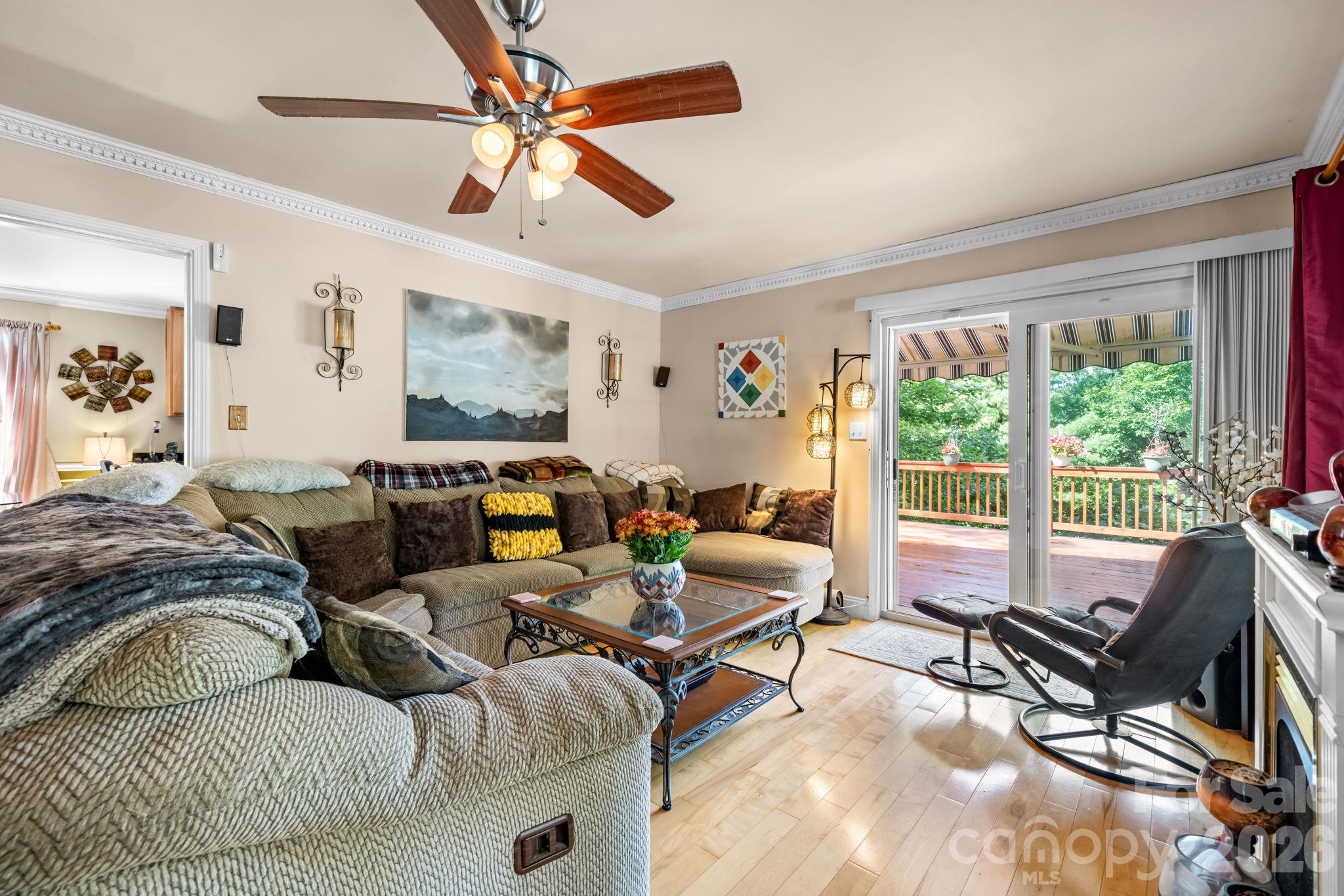 1056 Old Hampton Road Property Photo 11