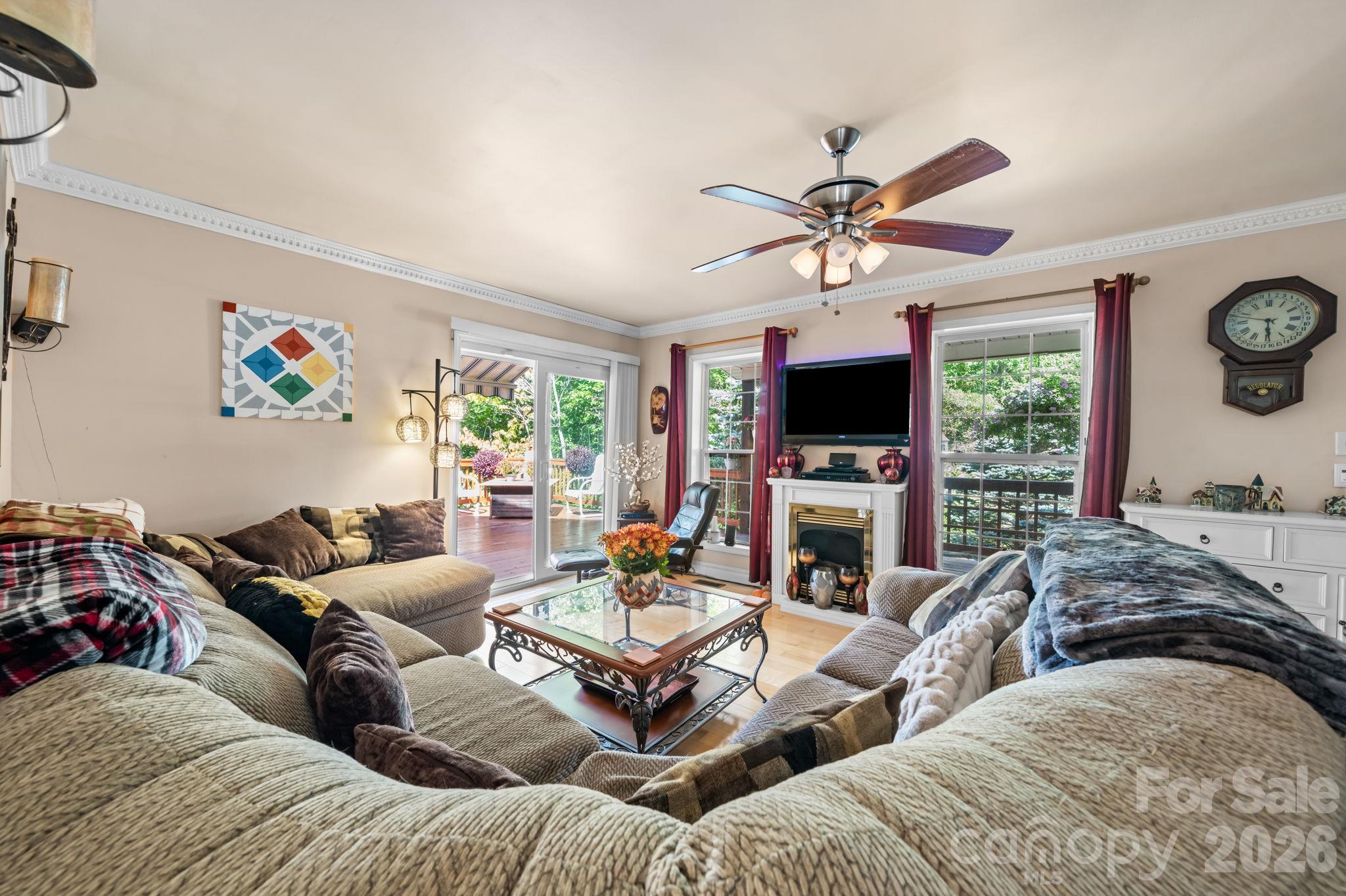 1056 Old Hampton Road Property Photo 12