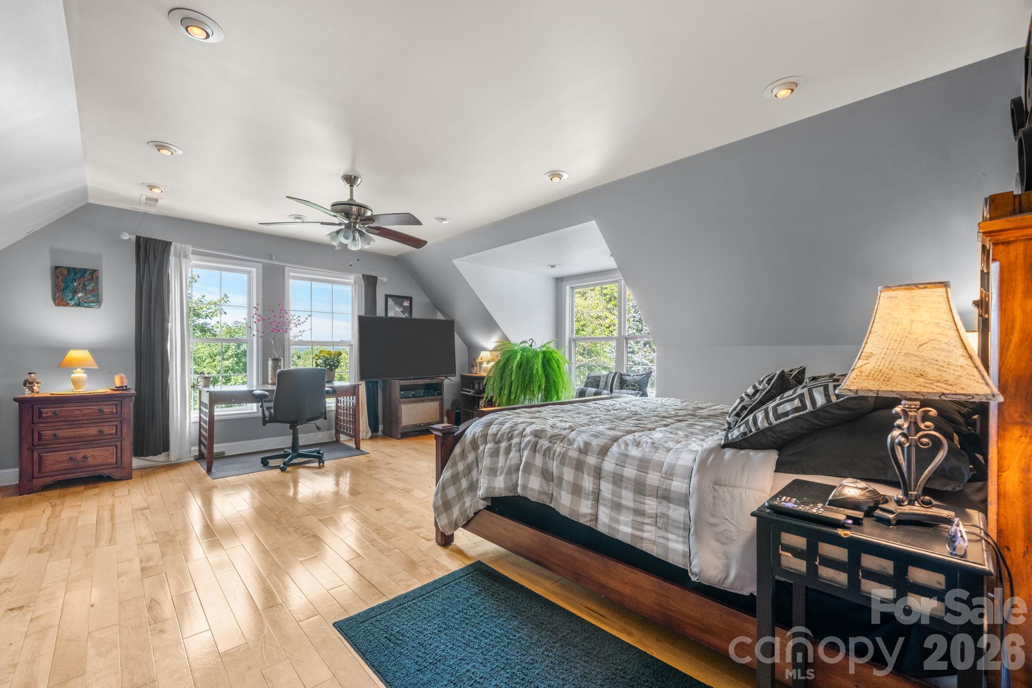 1056 Old Hampton Road Property Photo 25