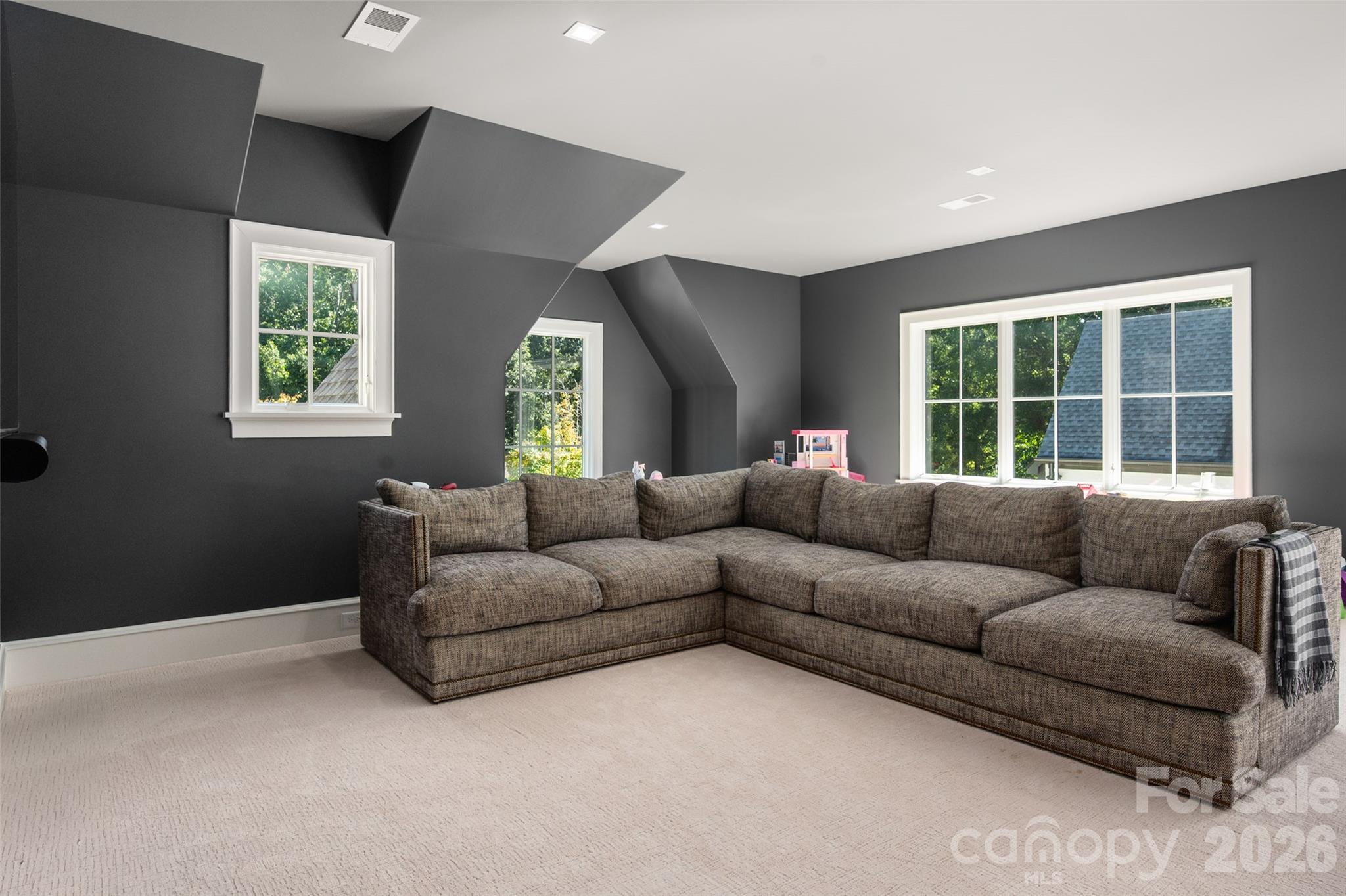 2111 Cortelyou Road Property Photo 33