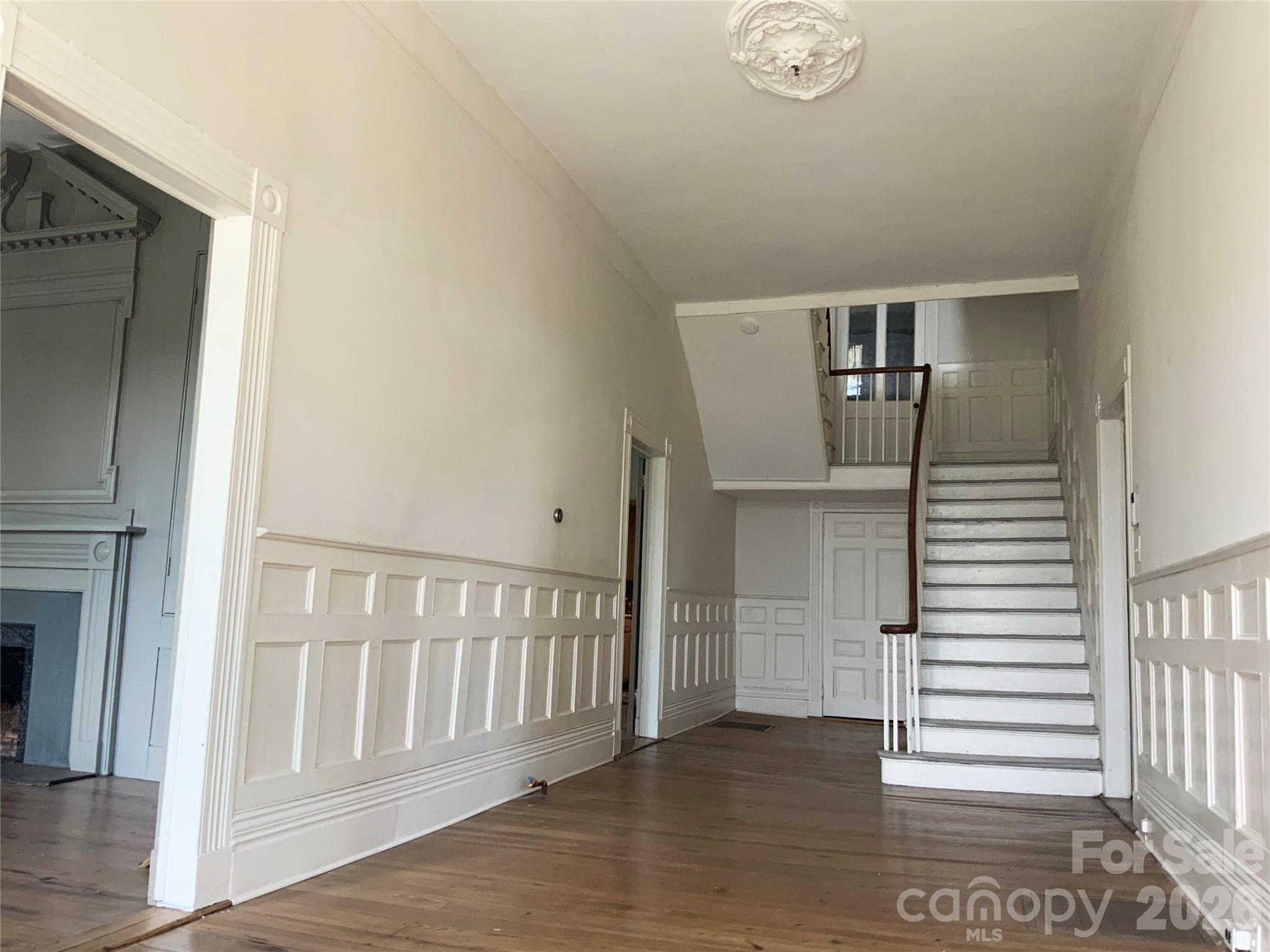 117 E Academy Street Property Photo 6