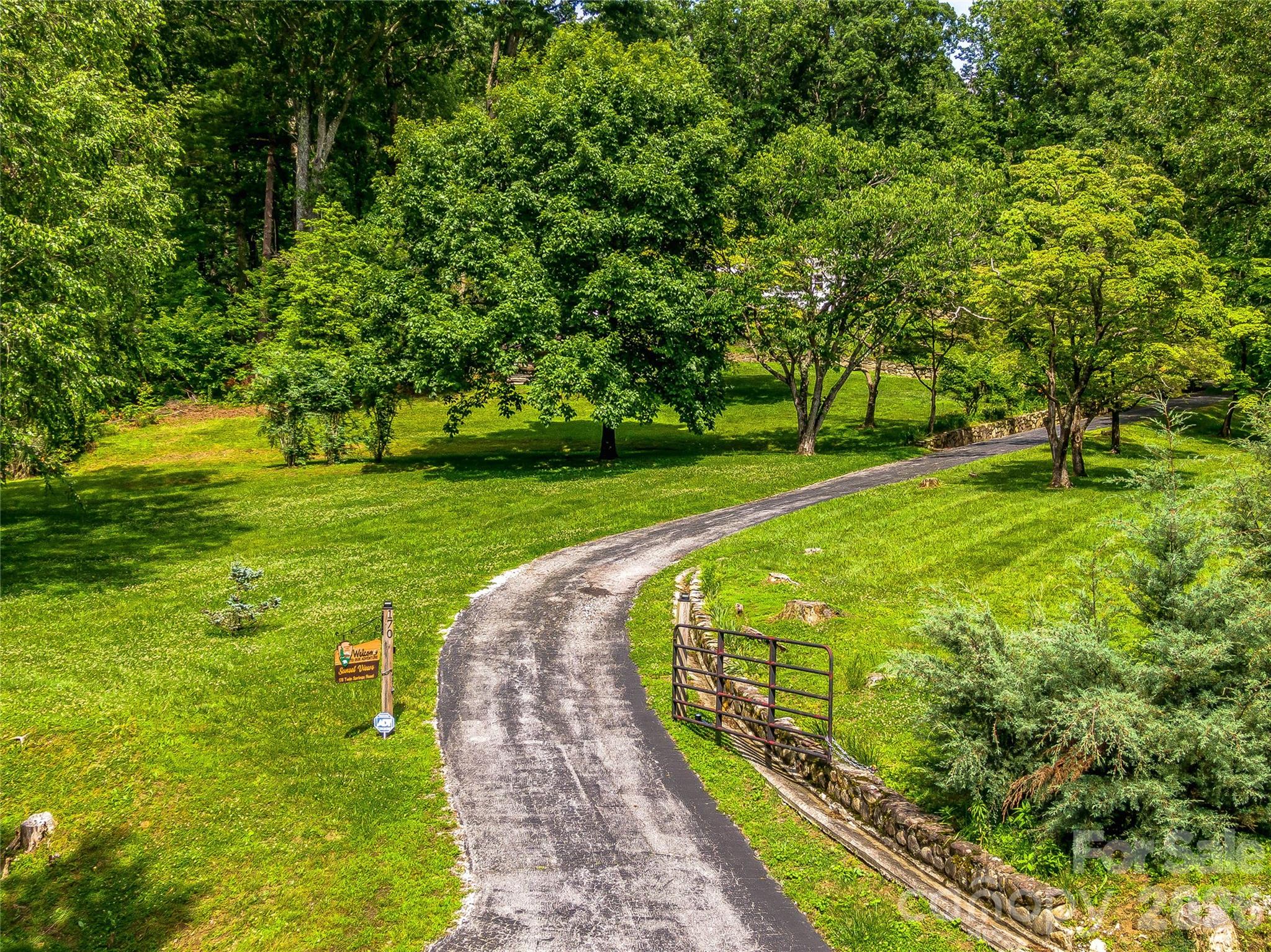 170 Twin Springs Road Property Photo 5