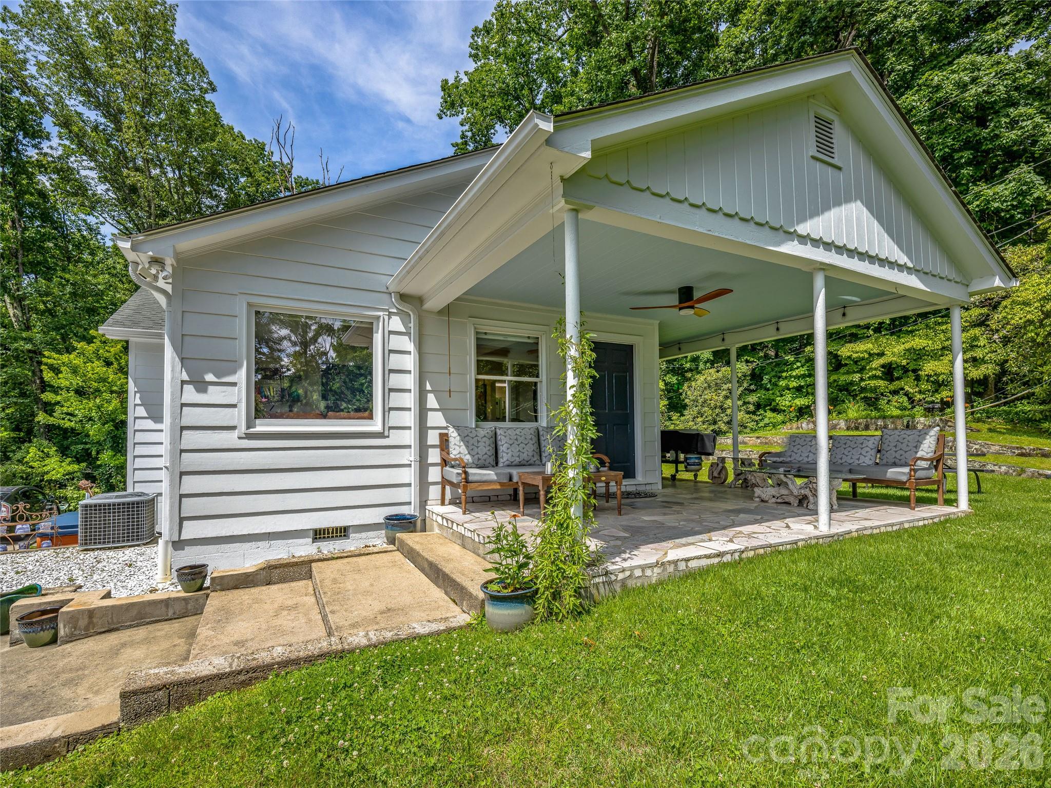 170 Twin Springs Road Property Photo 9