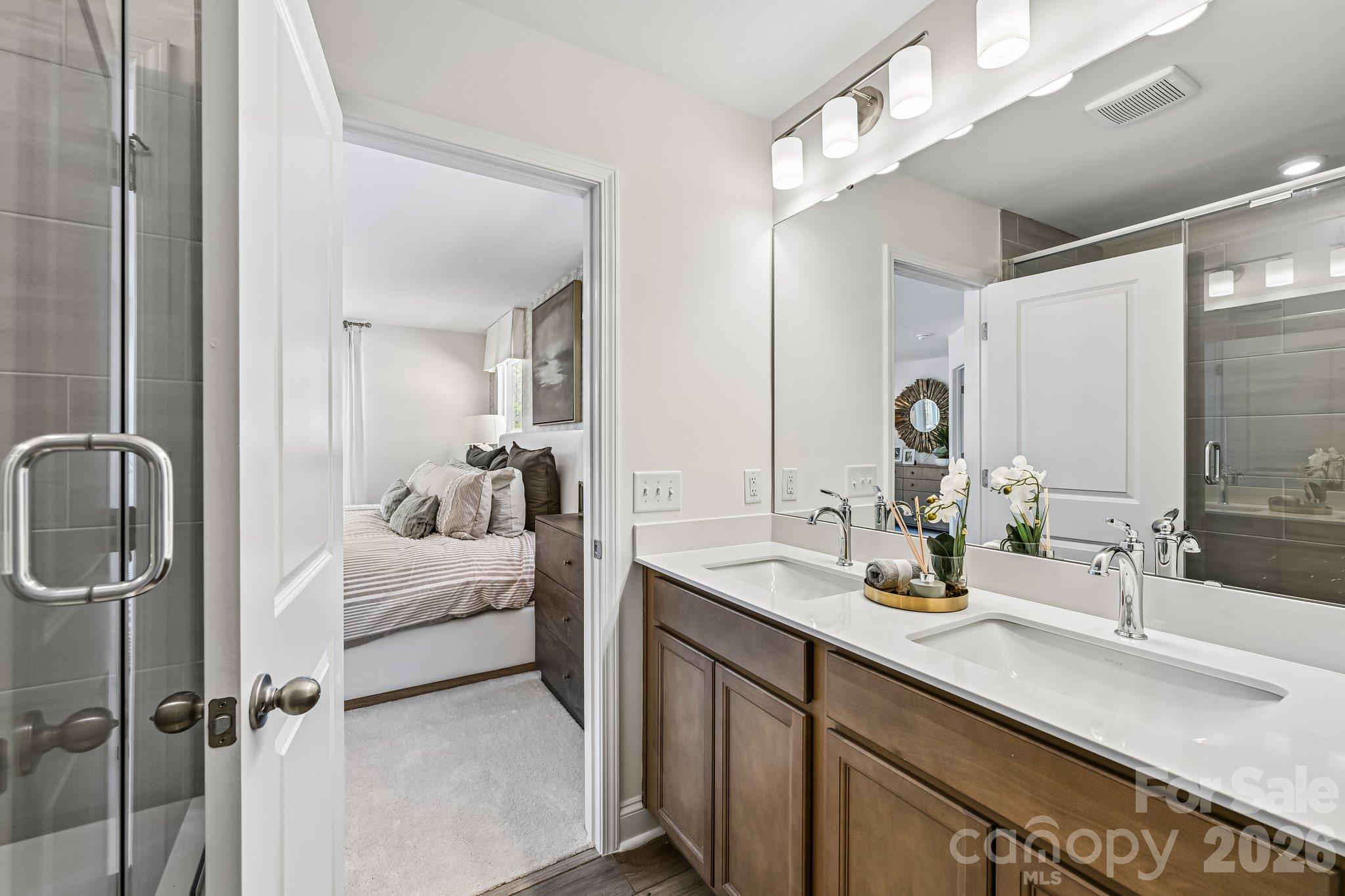 7533 Ethora Way Property Photo 3