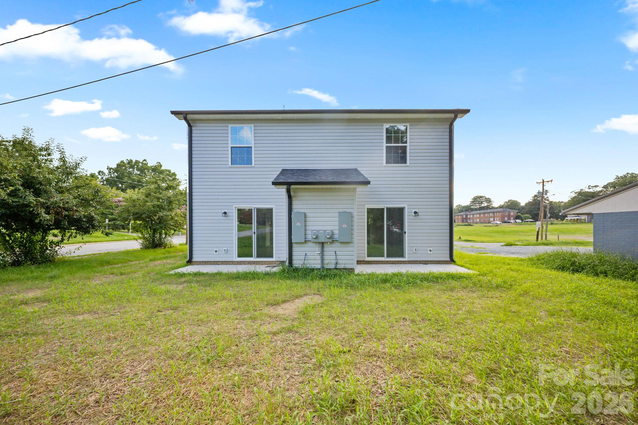 700 W Horah Street Property Photo 4