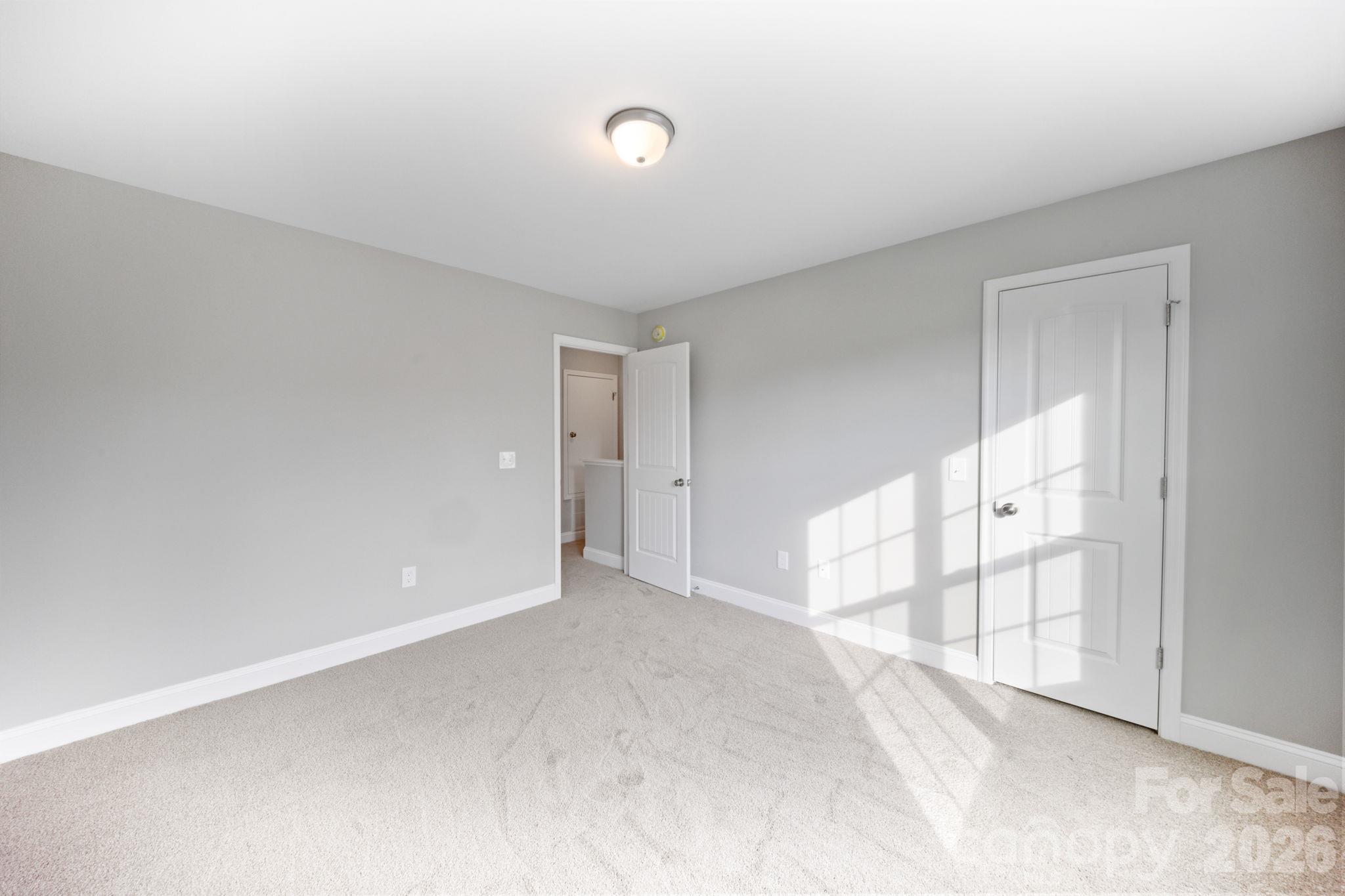 700 W Horah Street Property Photo 18