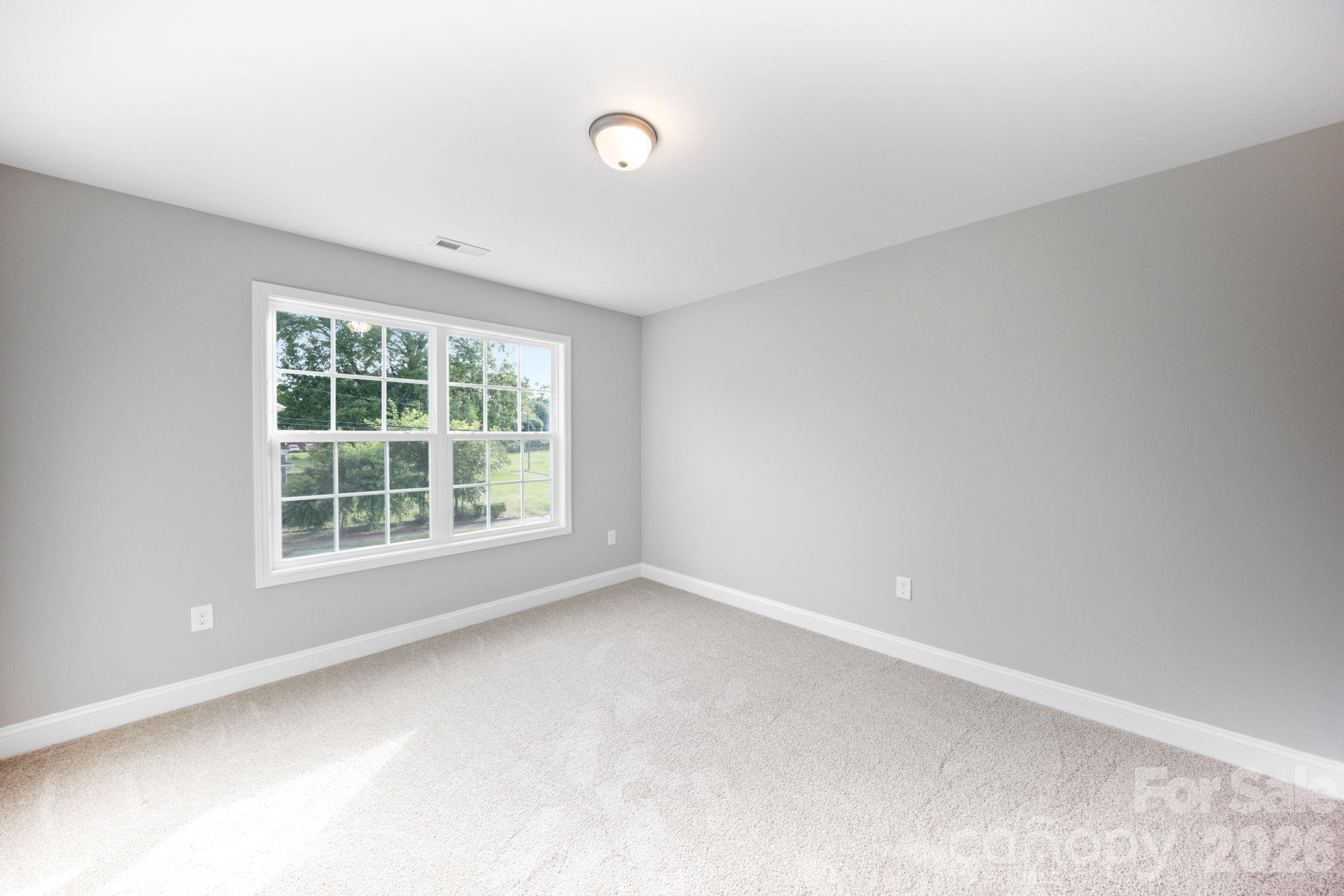 700 W Horah Street Property Photo 19