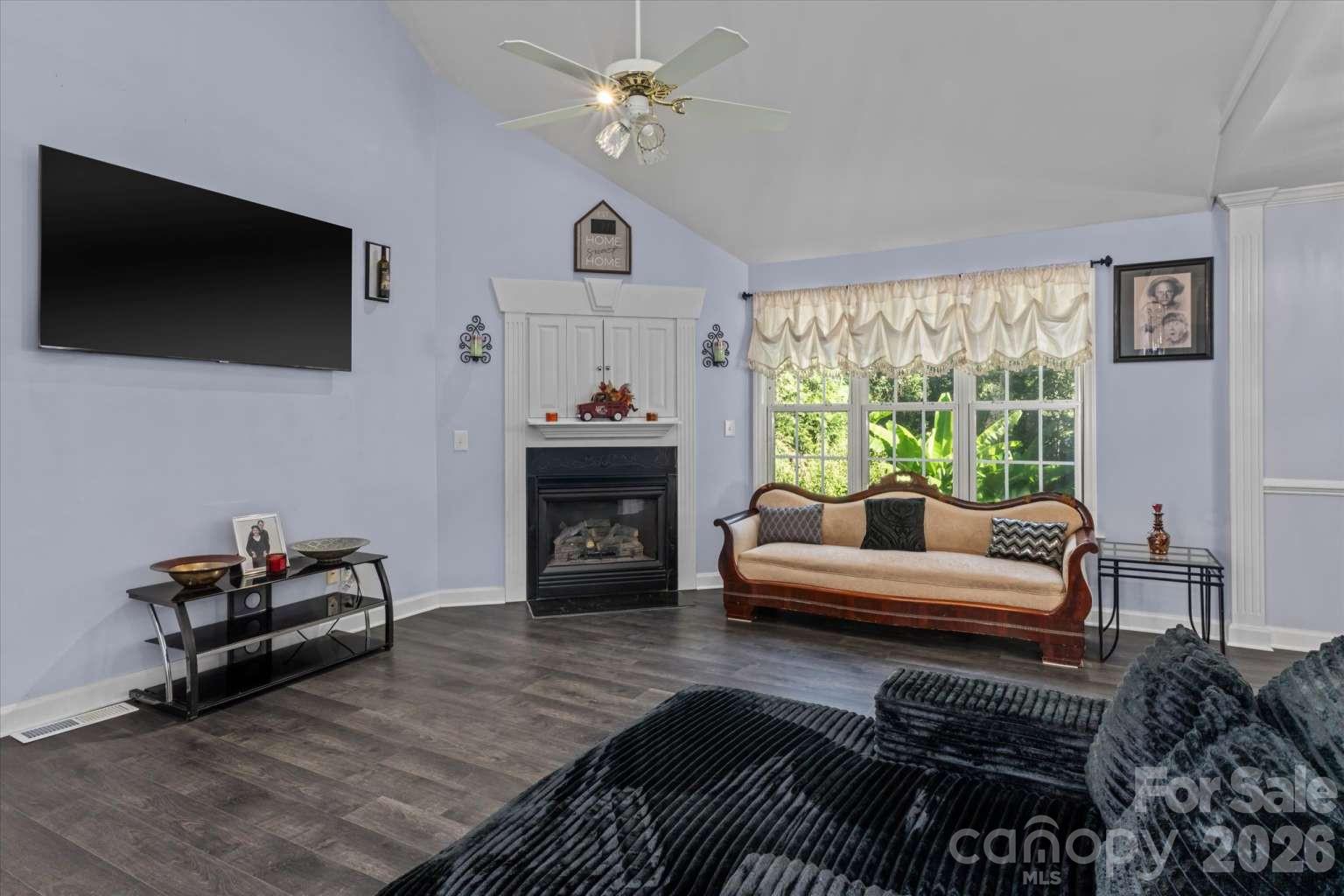 5125 Old Plantation Circle Property Photo 5