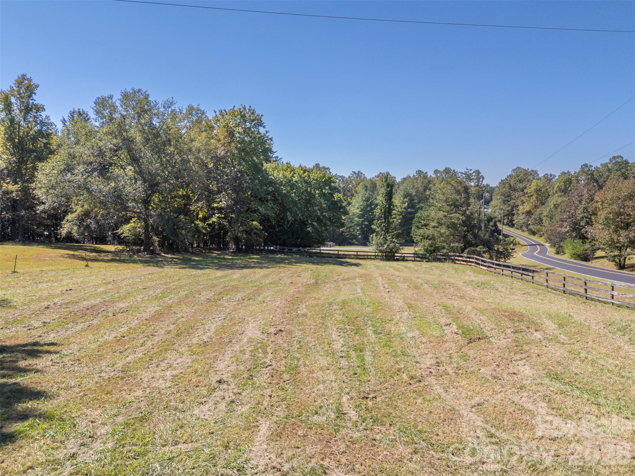600 John Weaver Road Property Photo 4