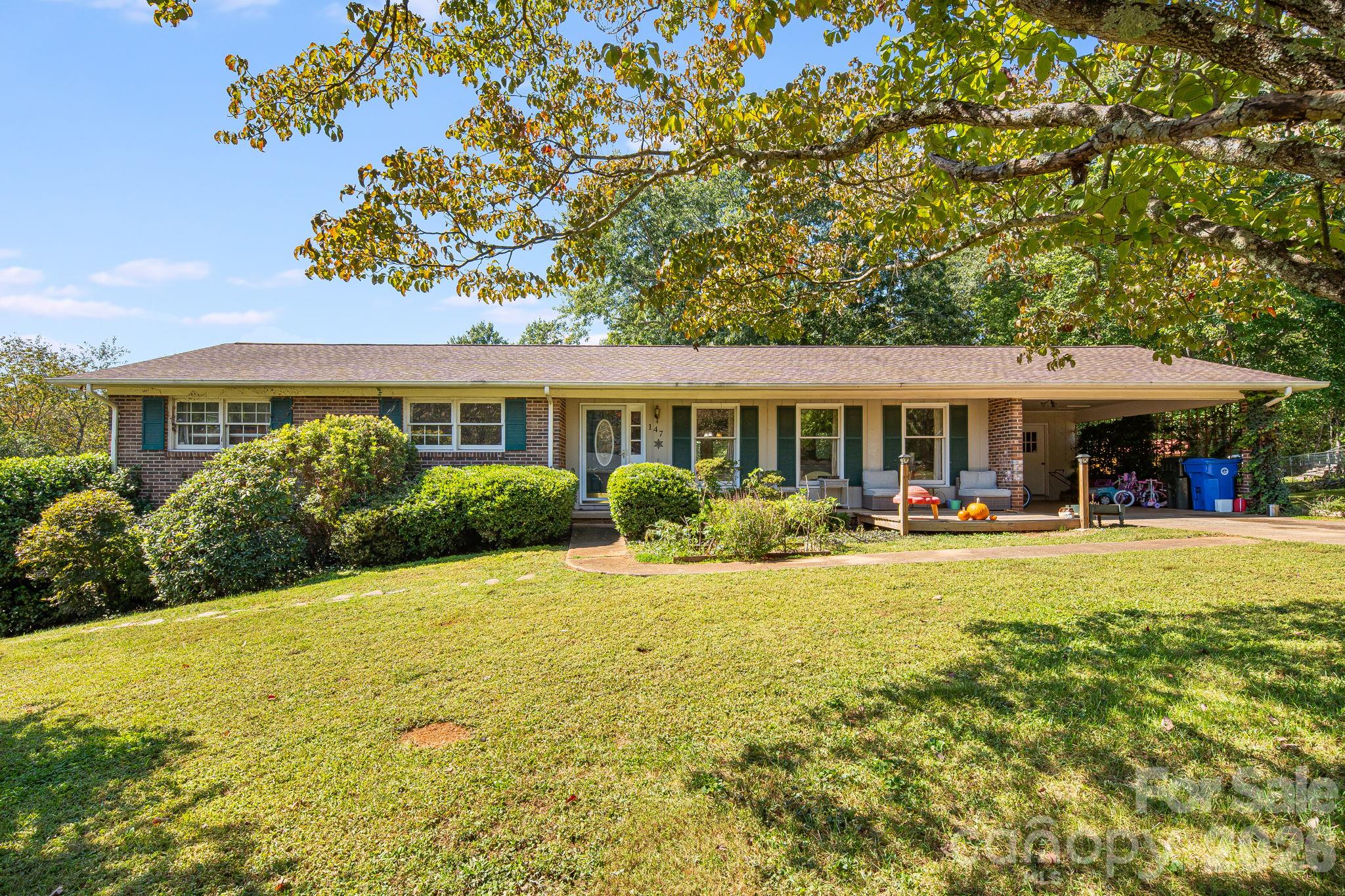 147 Ridgeland Drive Property Photo 1