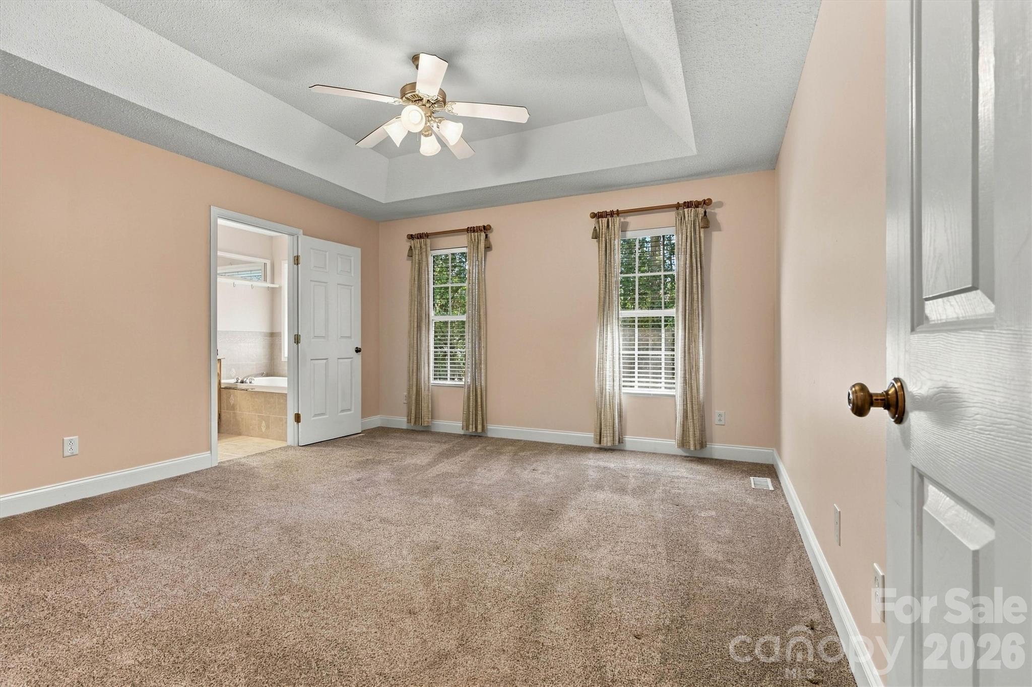 3656 Woodgreen Drive Property Photo 5