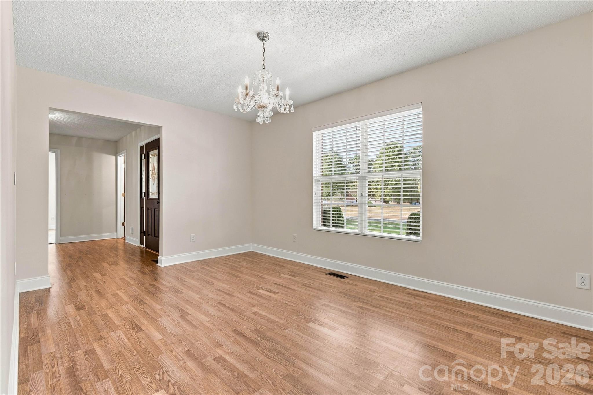3656 Woodgreen Drive Property Photo 7