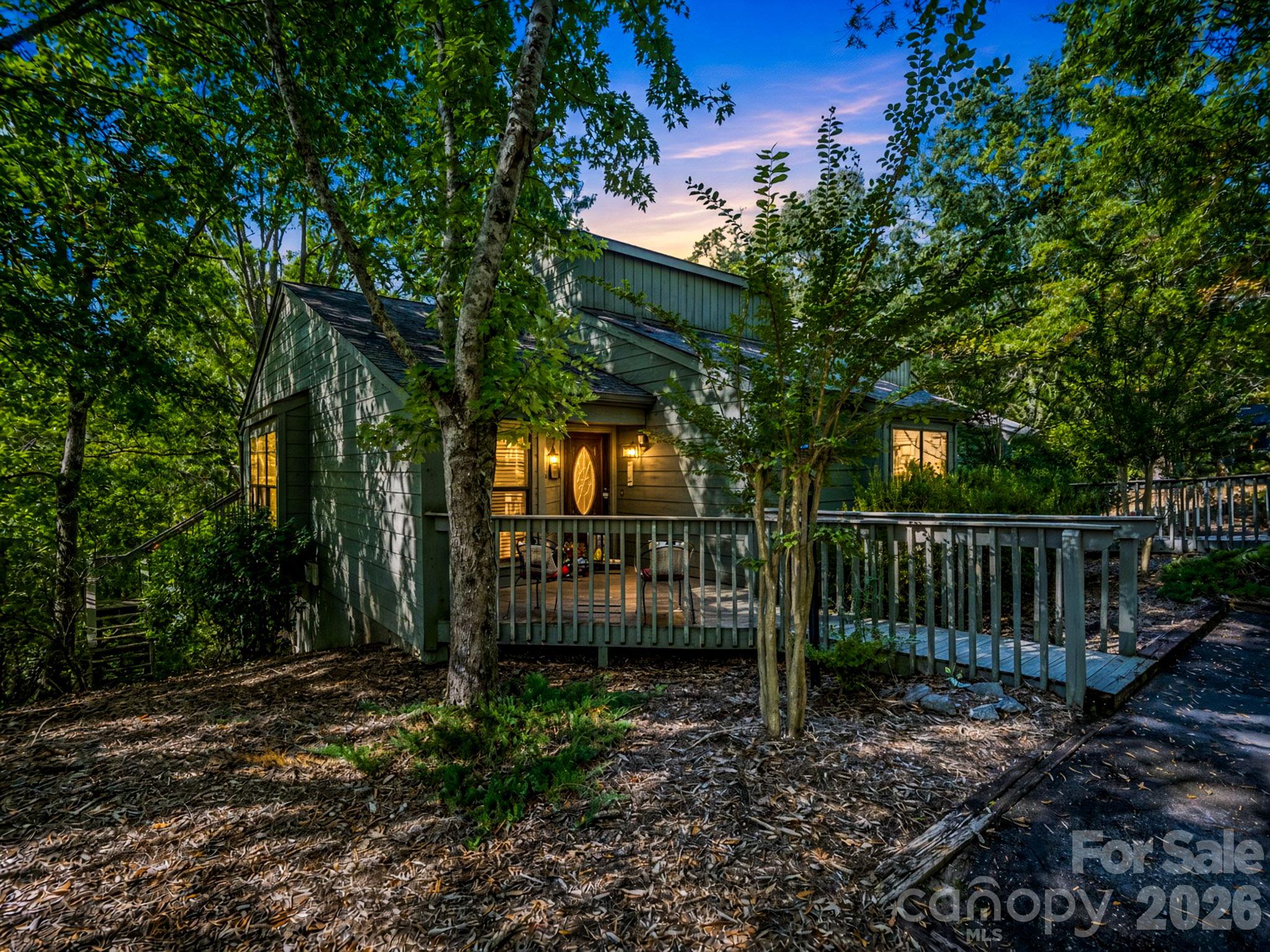 121 Quail Run Court 1629 Property Photo 1