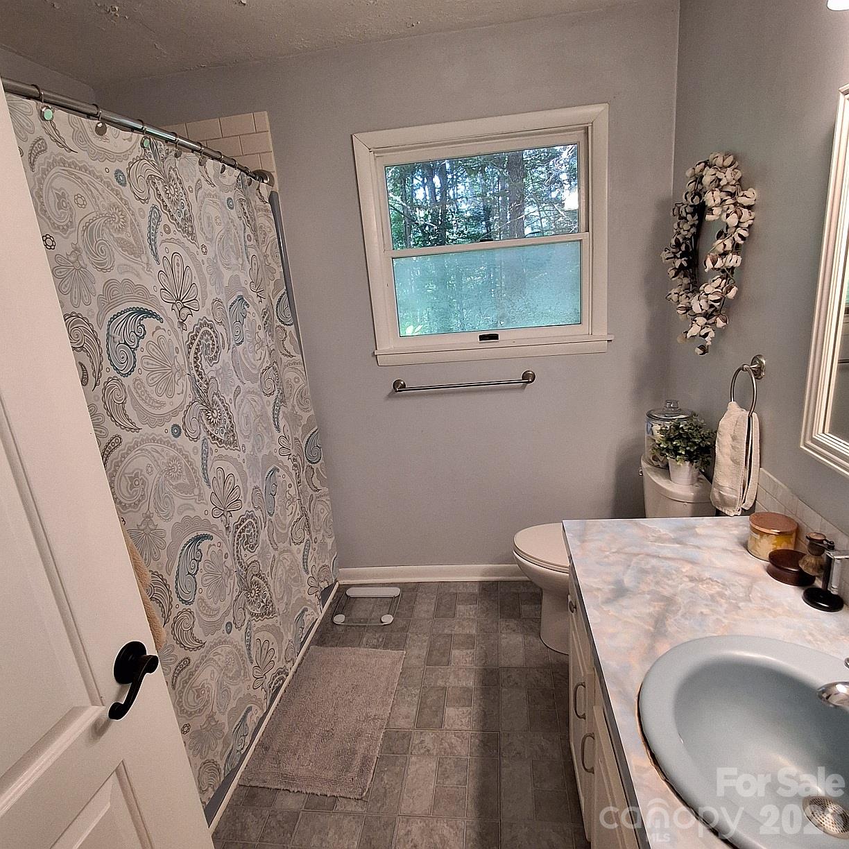 173 Pinecrest Drive Property Photo 6