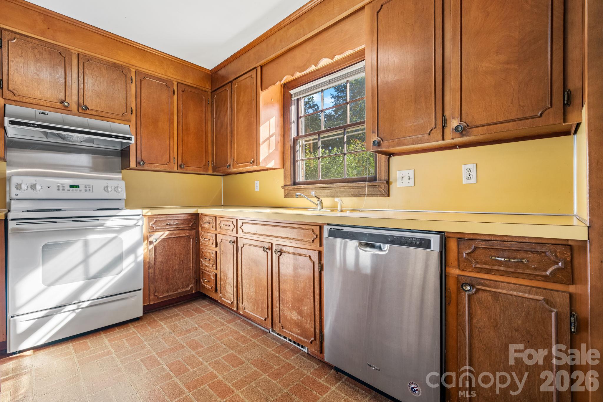 1910 13th Street Property Photo 8