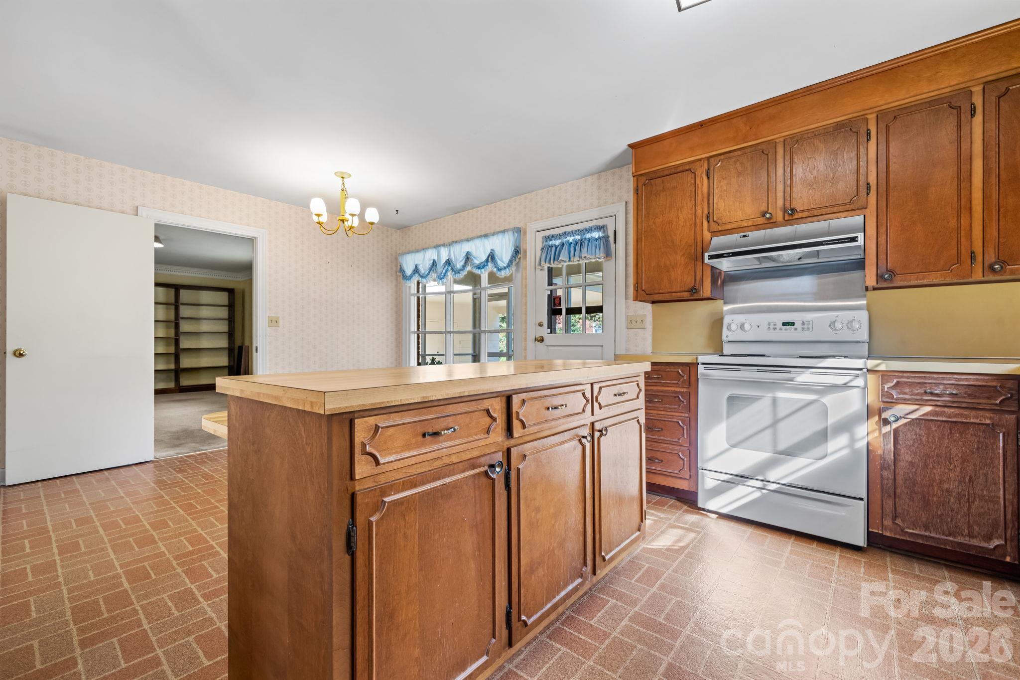 1910 13th Street Property Photo 9