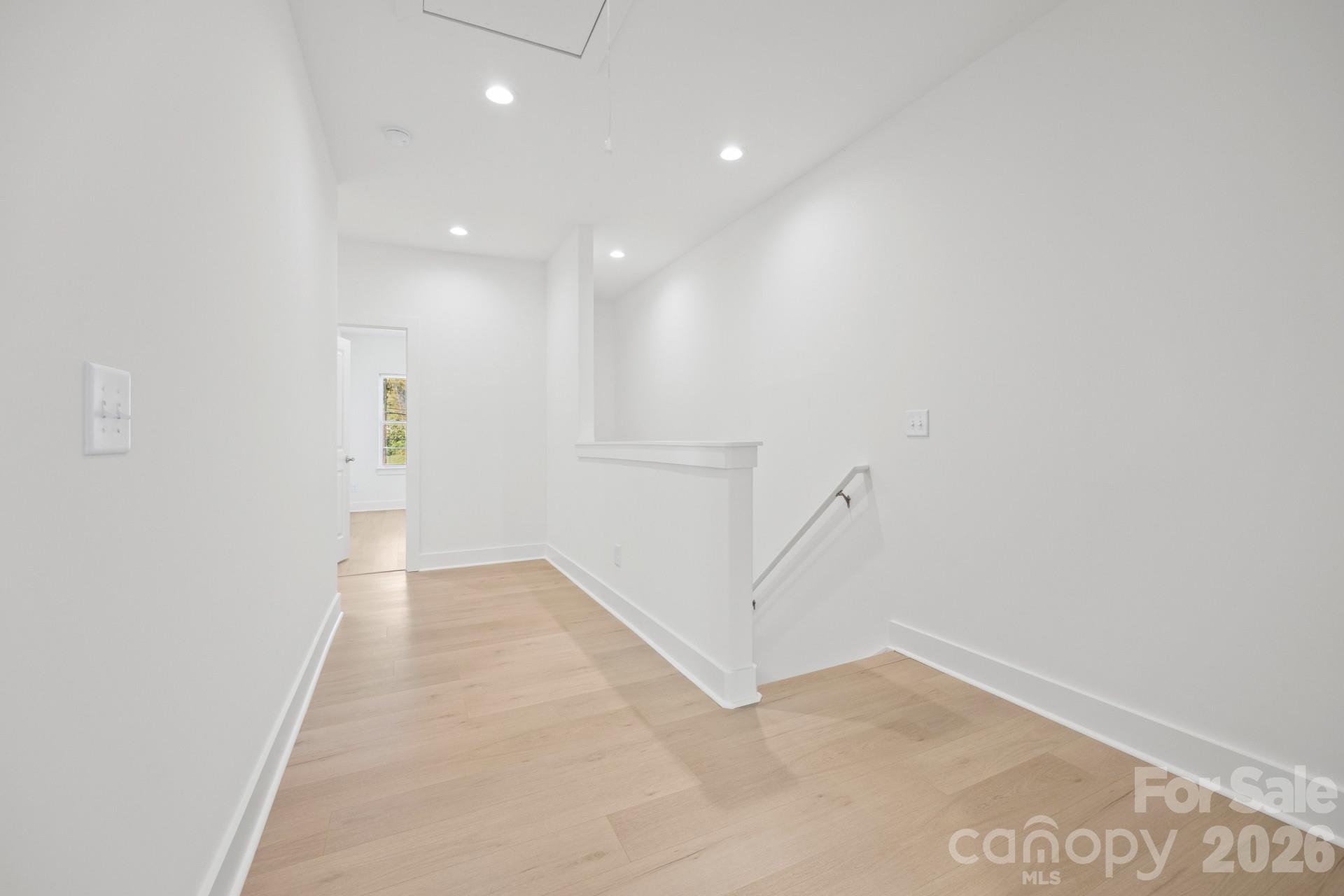 634 N Modena Street Property Photo 18