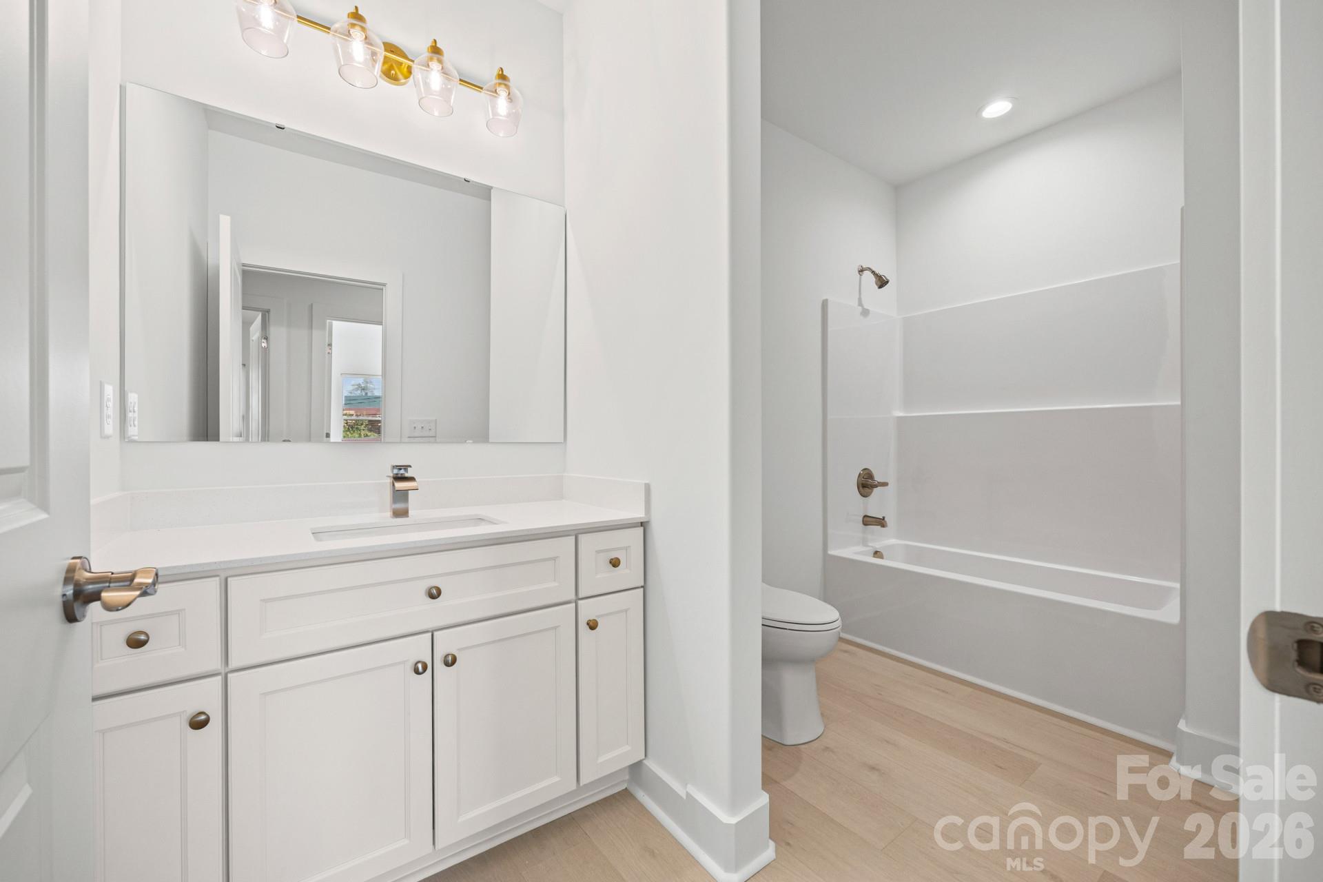 634 N Modena Street Property Photo 24