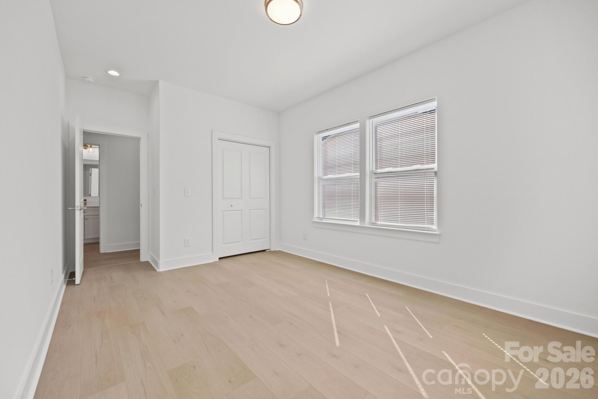 634 N Modena Street Property Photo 29