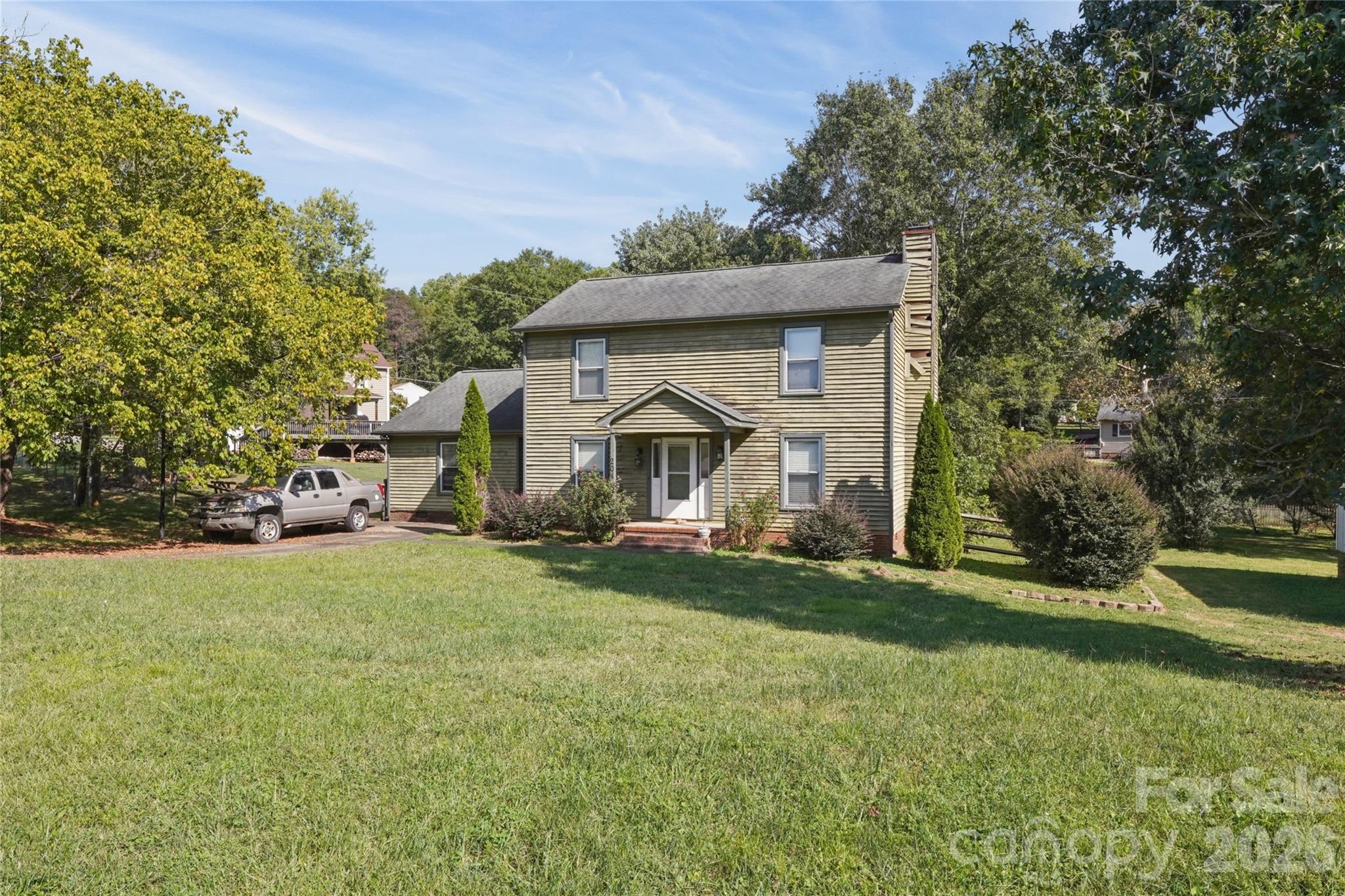 204 Hughey Drive Property Photo 2