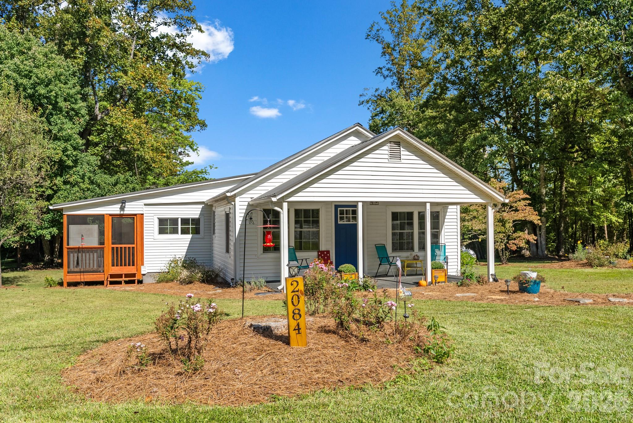 2084 Thurmond Road Property Photo 1
