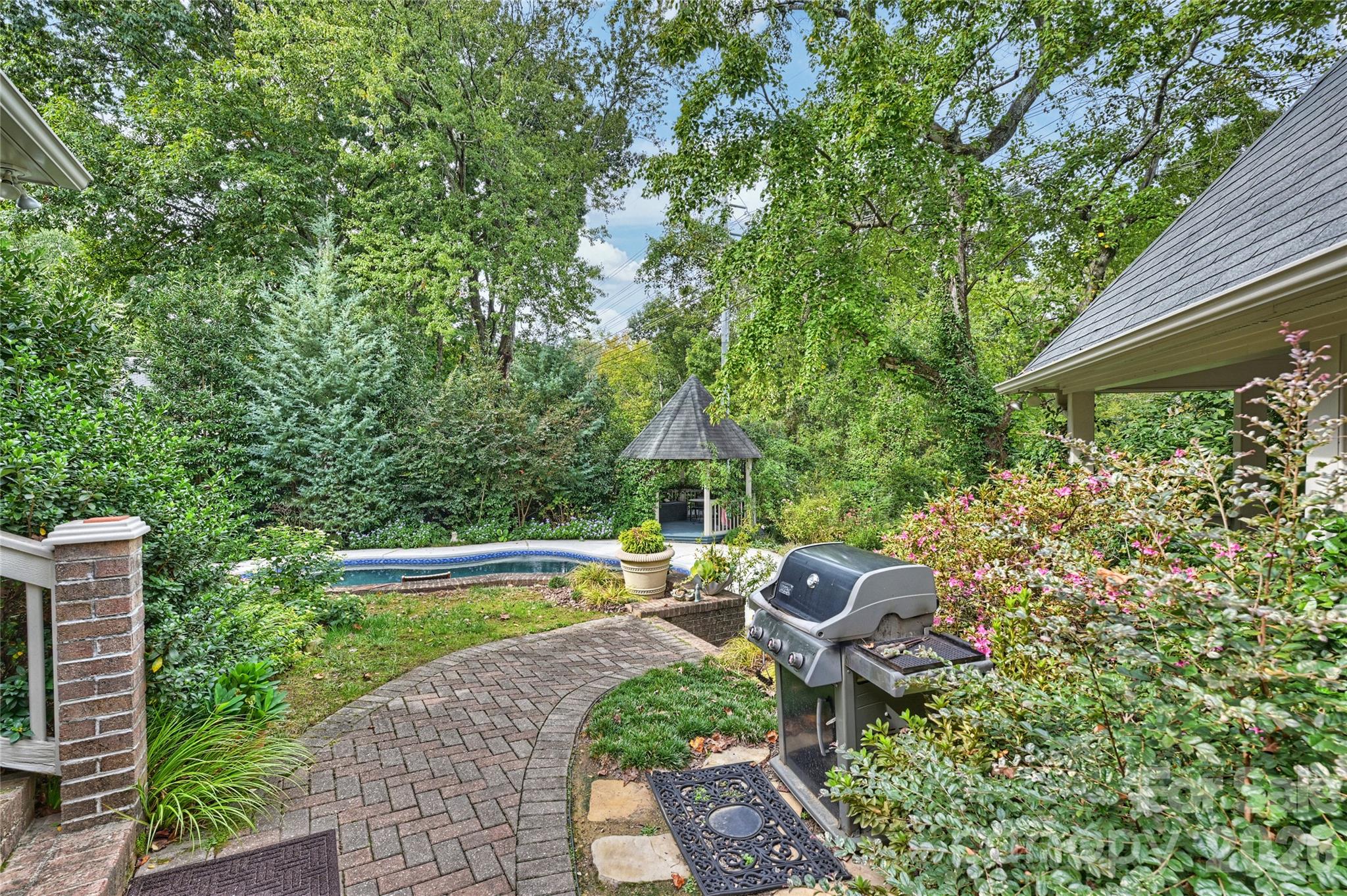 3632 Chevington Road Property Photo 37
