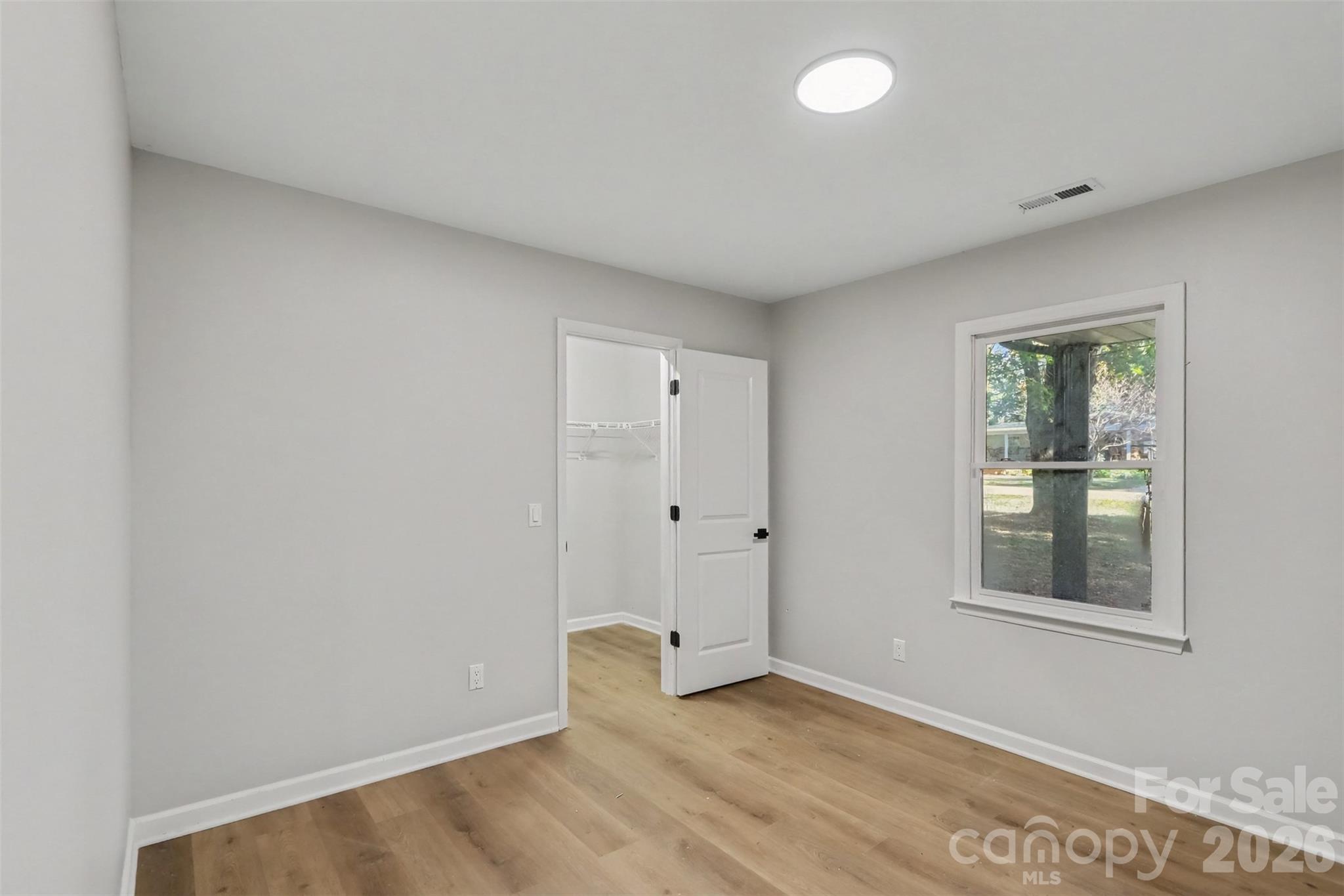 3758 Fieldcrest Circle Property Photo 11