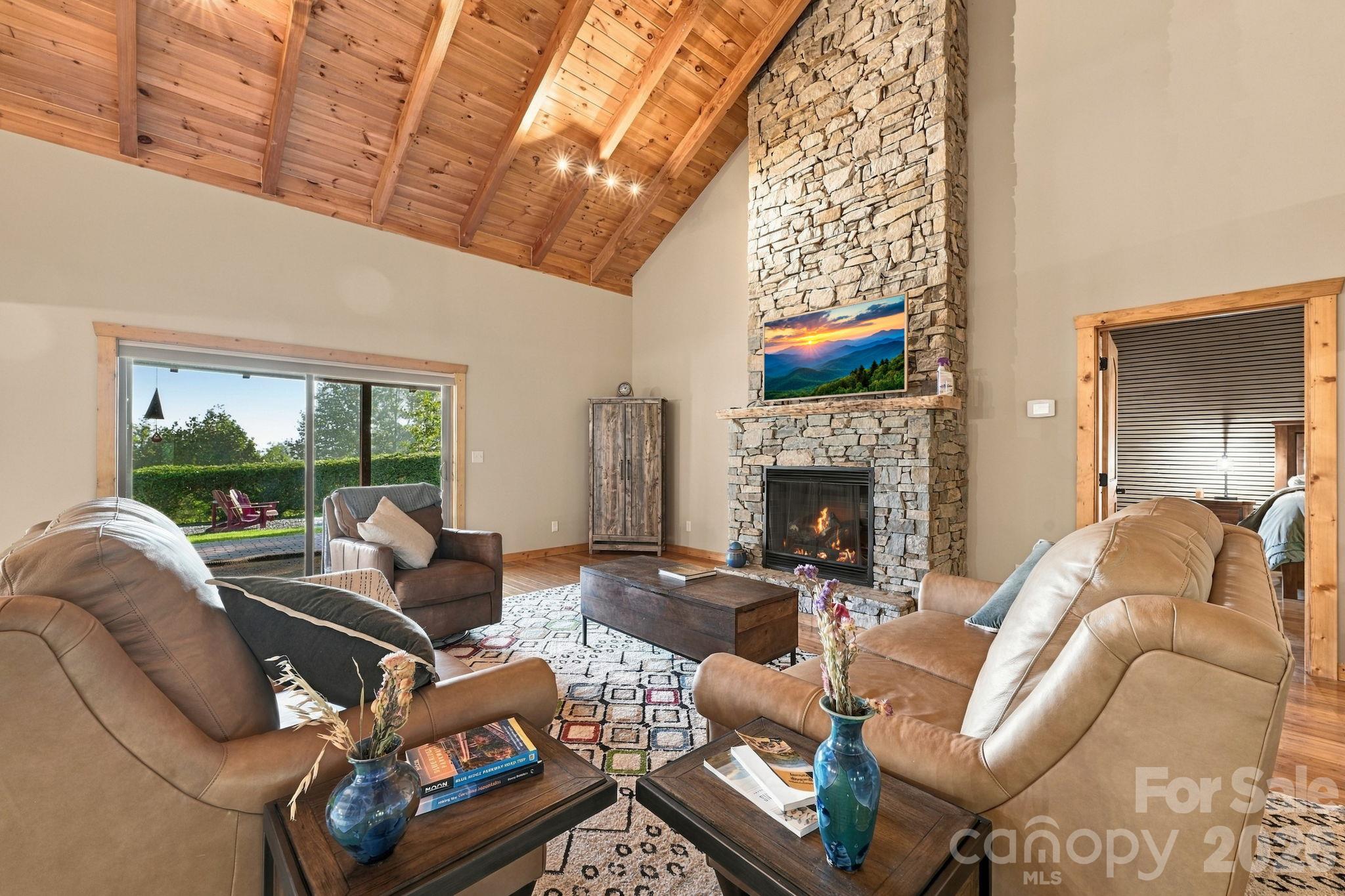 598 Valle Meadows Trail Property Photo 10
