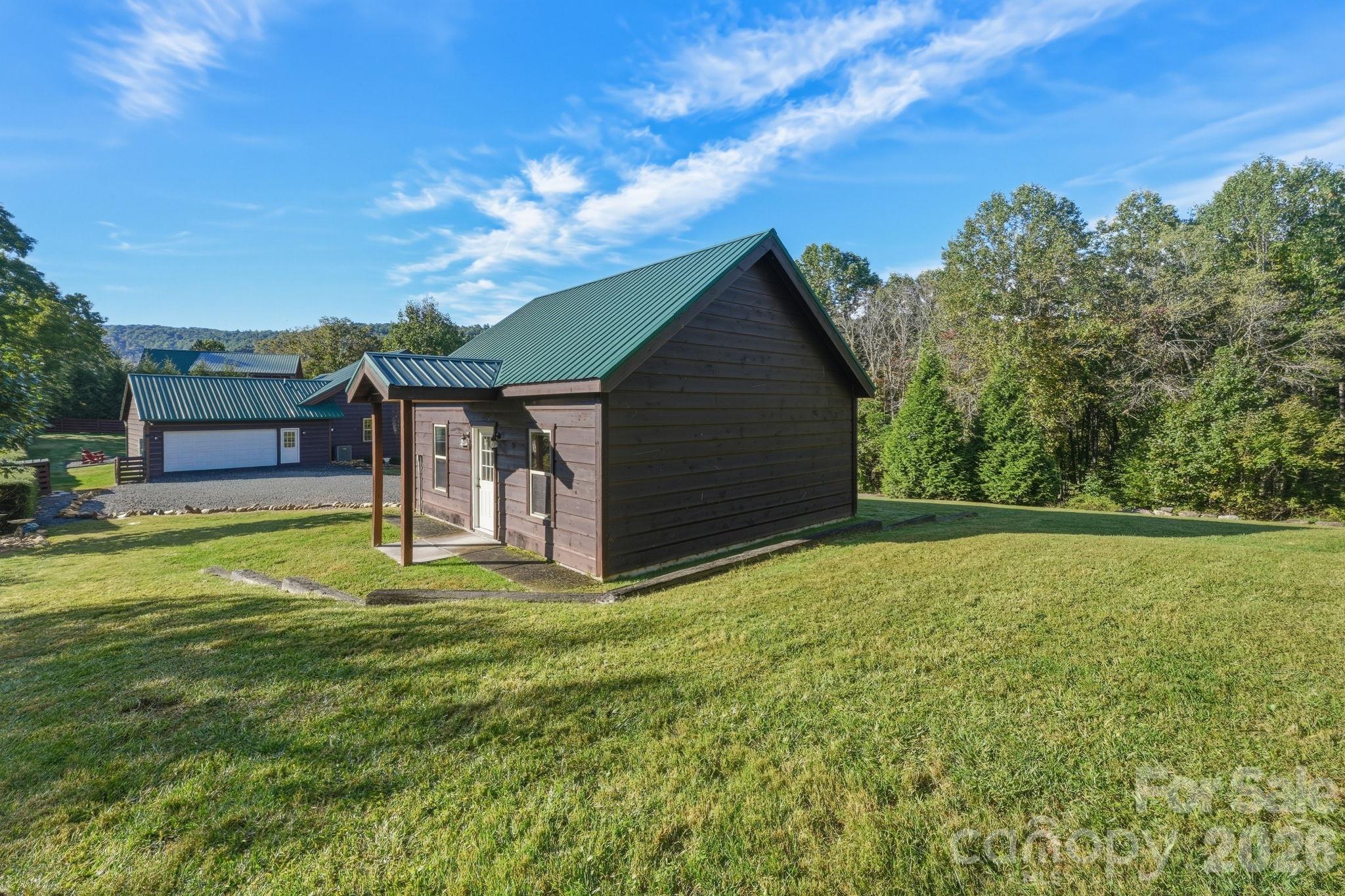 598 Valle Meadows Trail Property Photo 33