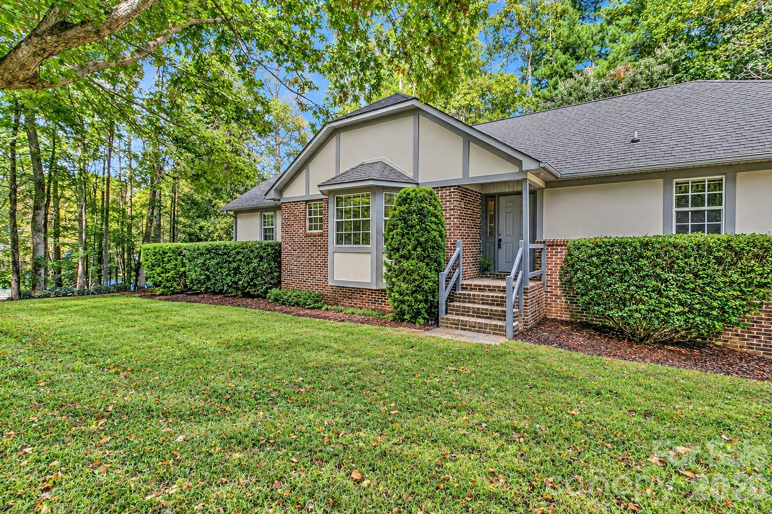 3111 Essex Path Property Photo 2