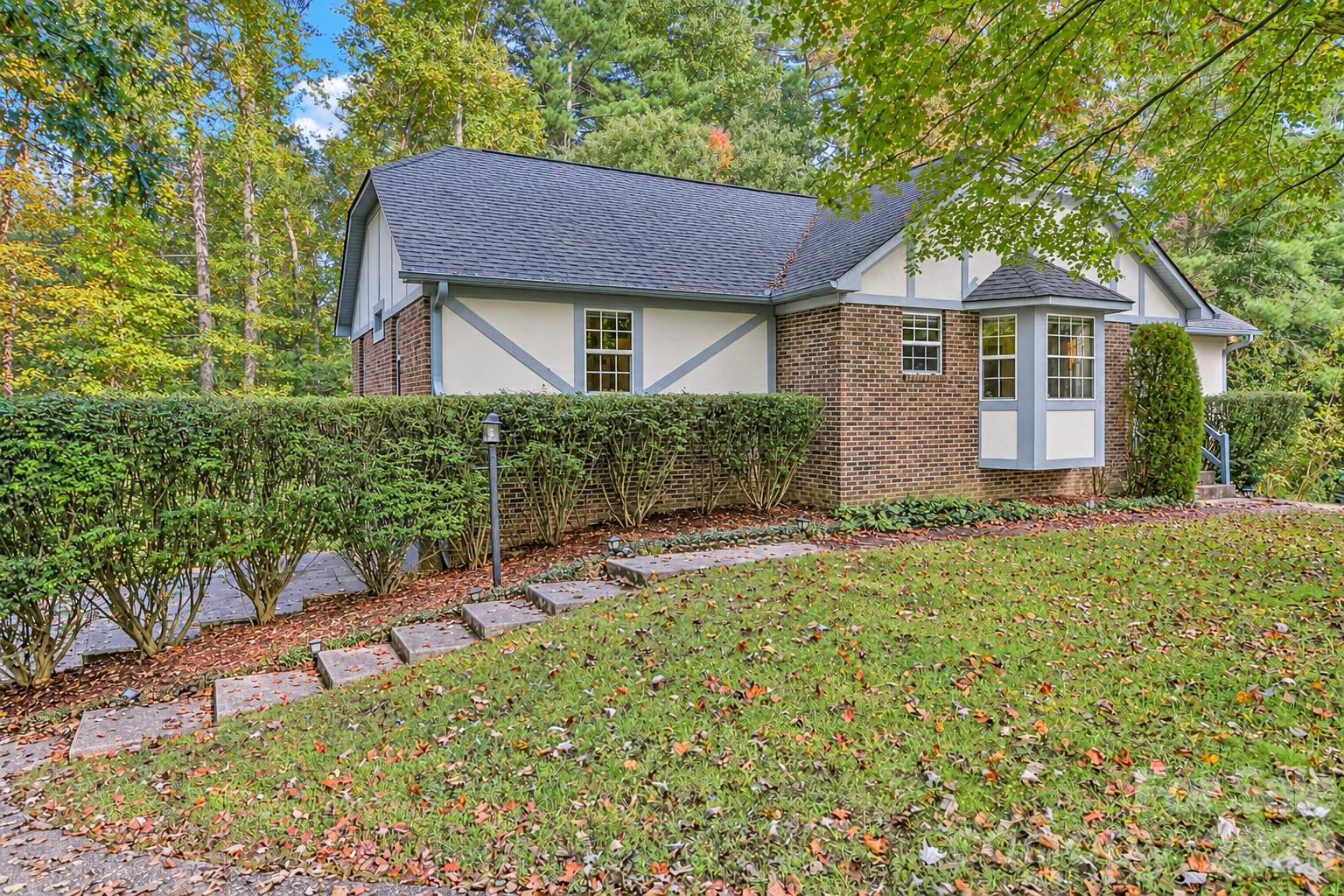 3111 Essex Path Property Photo 3