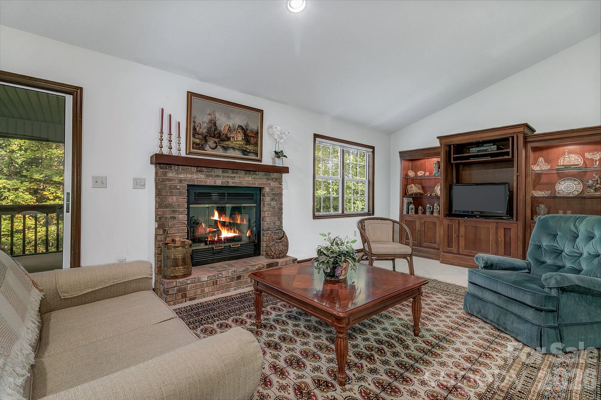 3111 Essex Path Property Photo 4