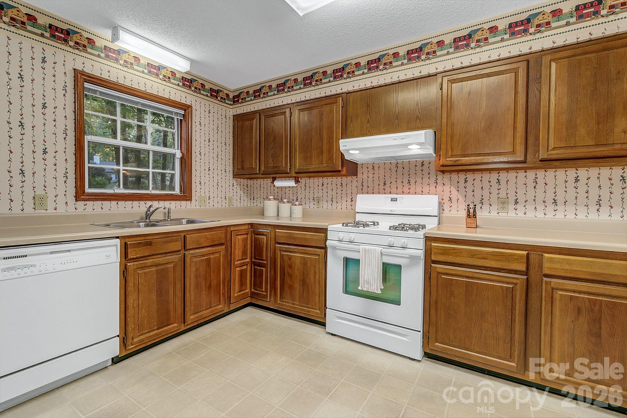 3111 Essex Path Property Photo 13
