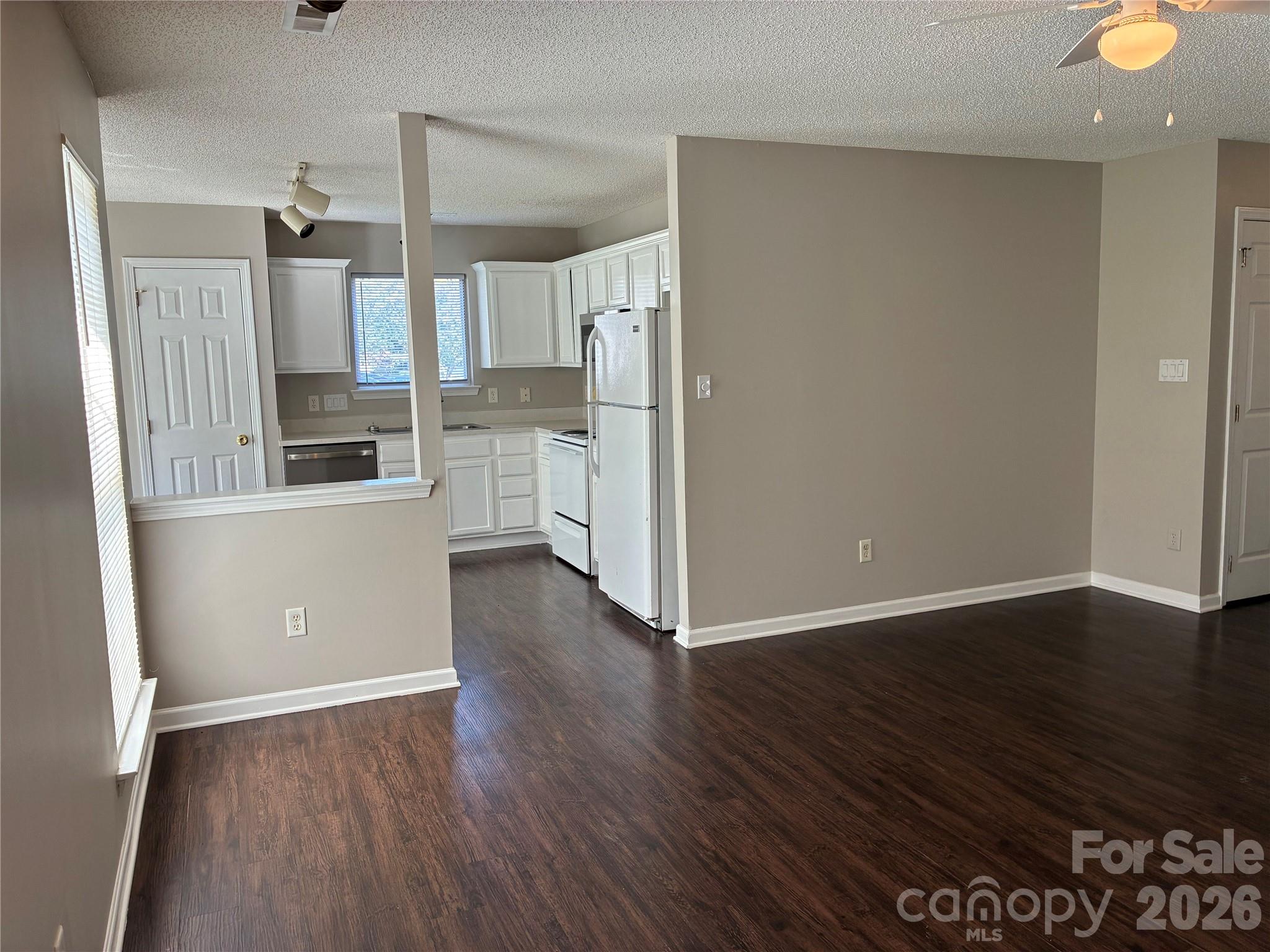 5305 Starflower Drive Property Photo 6