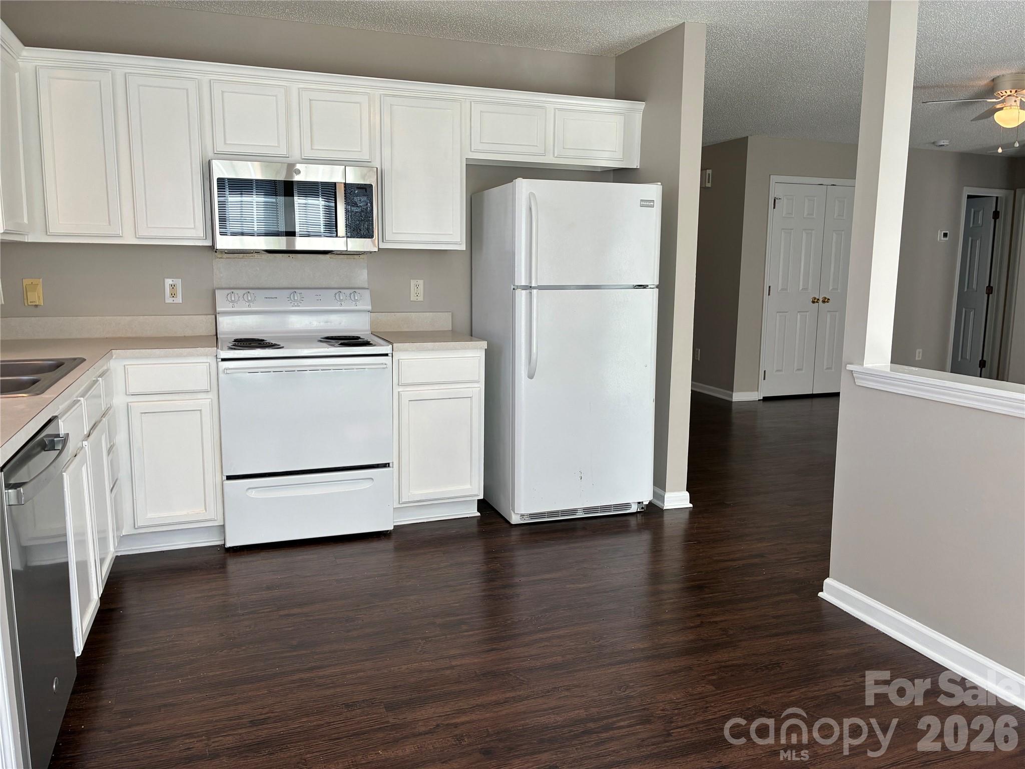 5305 Starflower Drive Property Photo 9
